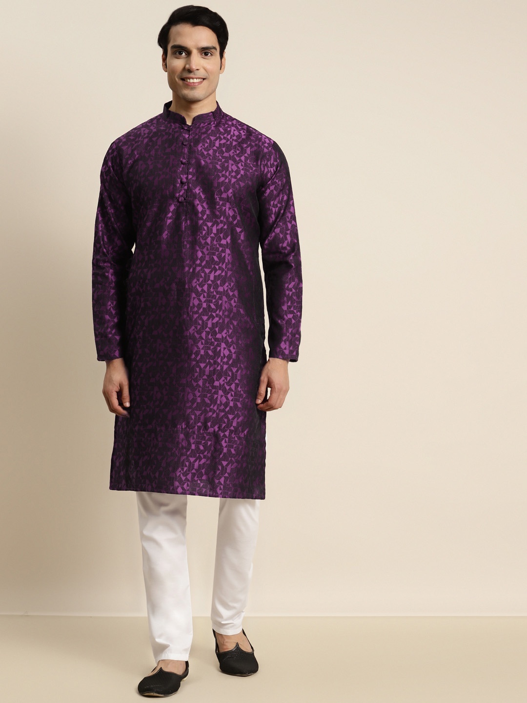 

SOJANYA Men Silk Blend Woven Design Kurta, Purple