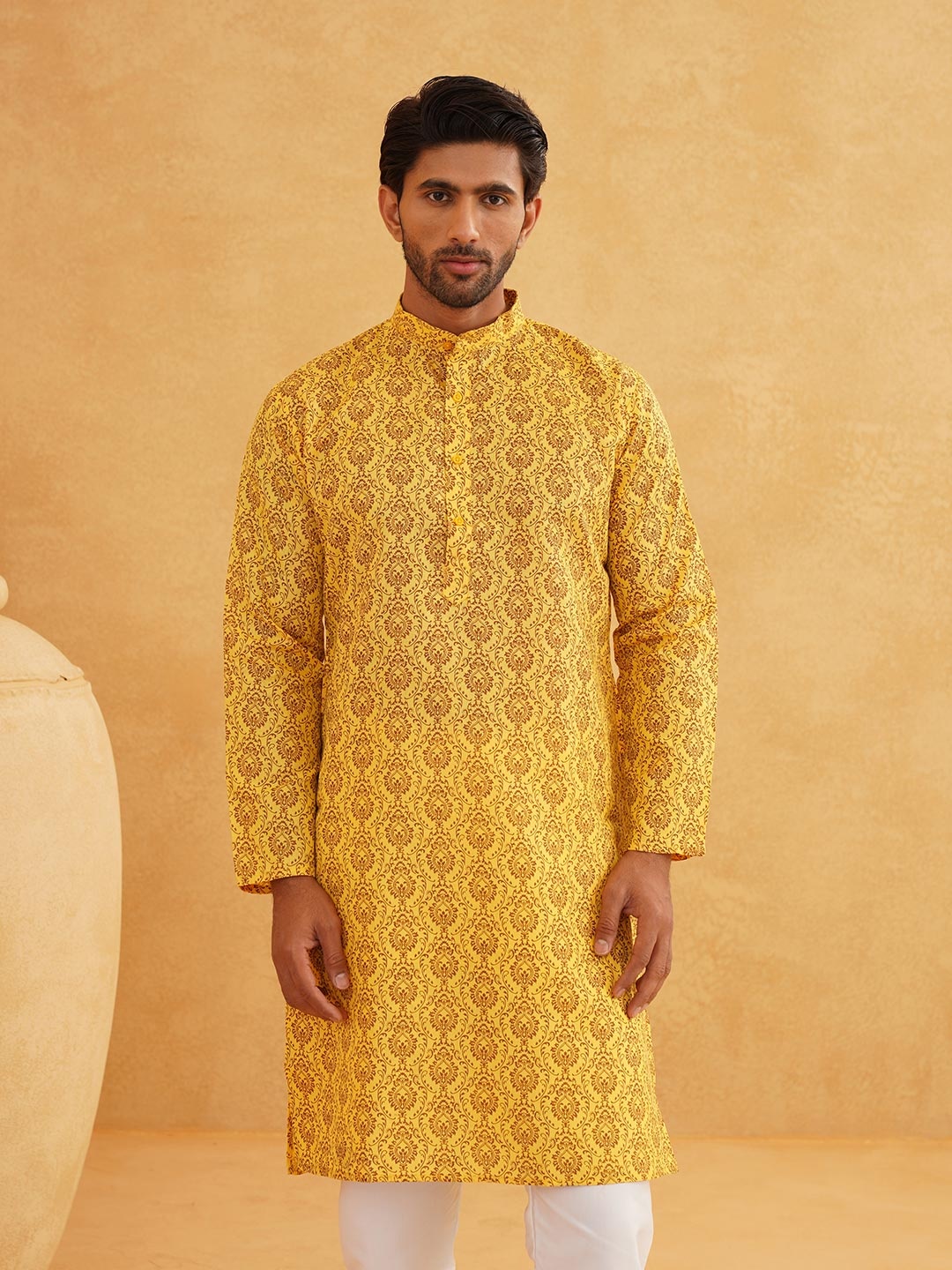 

SOJANYA Men Ethnic Motifs Printed Straight Kurta, Mustard