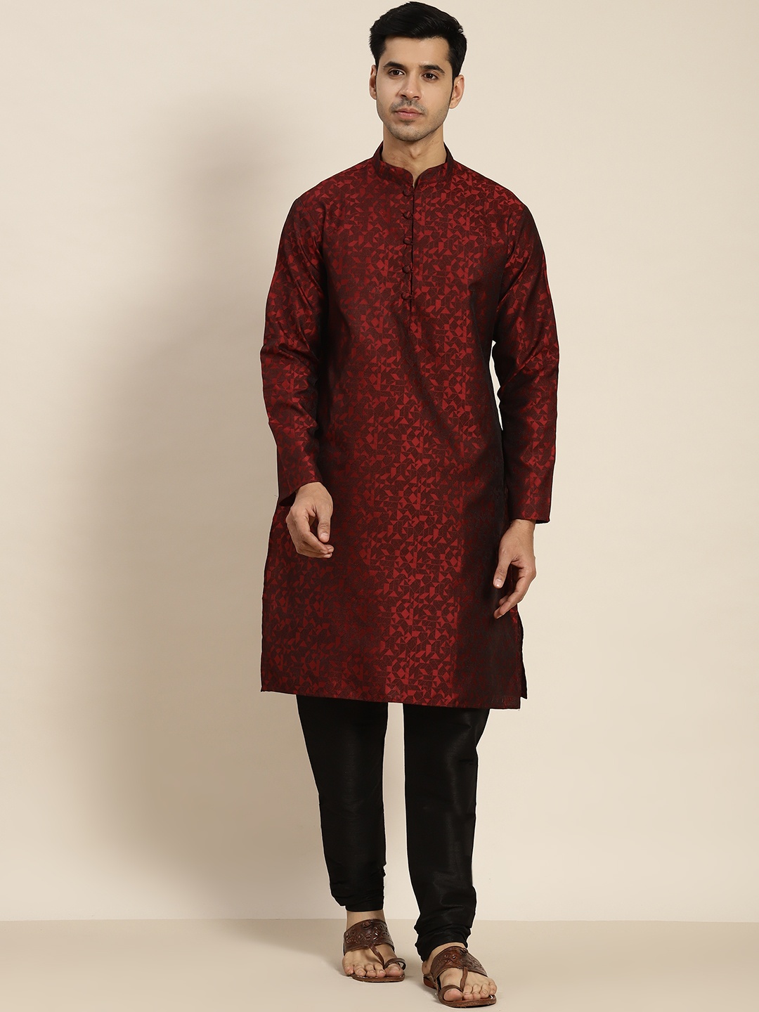 

SOJANYA Men Maroon Jacquard Kurta