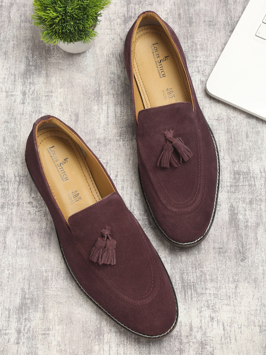 

LOUIS STITCH Men Burgundy Suede Lightweight Loafers