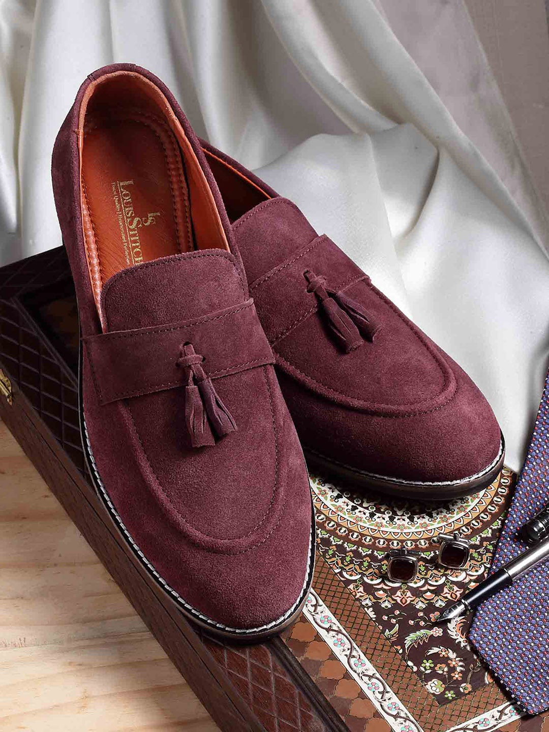 

LOUIS STITCH Men Burgundy Suede Loafers