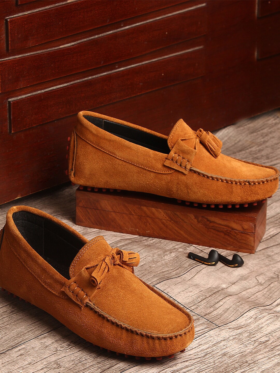 

LOUIS STITCH Men Brown Suede Tassel Loafers