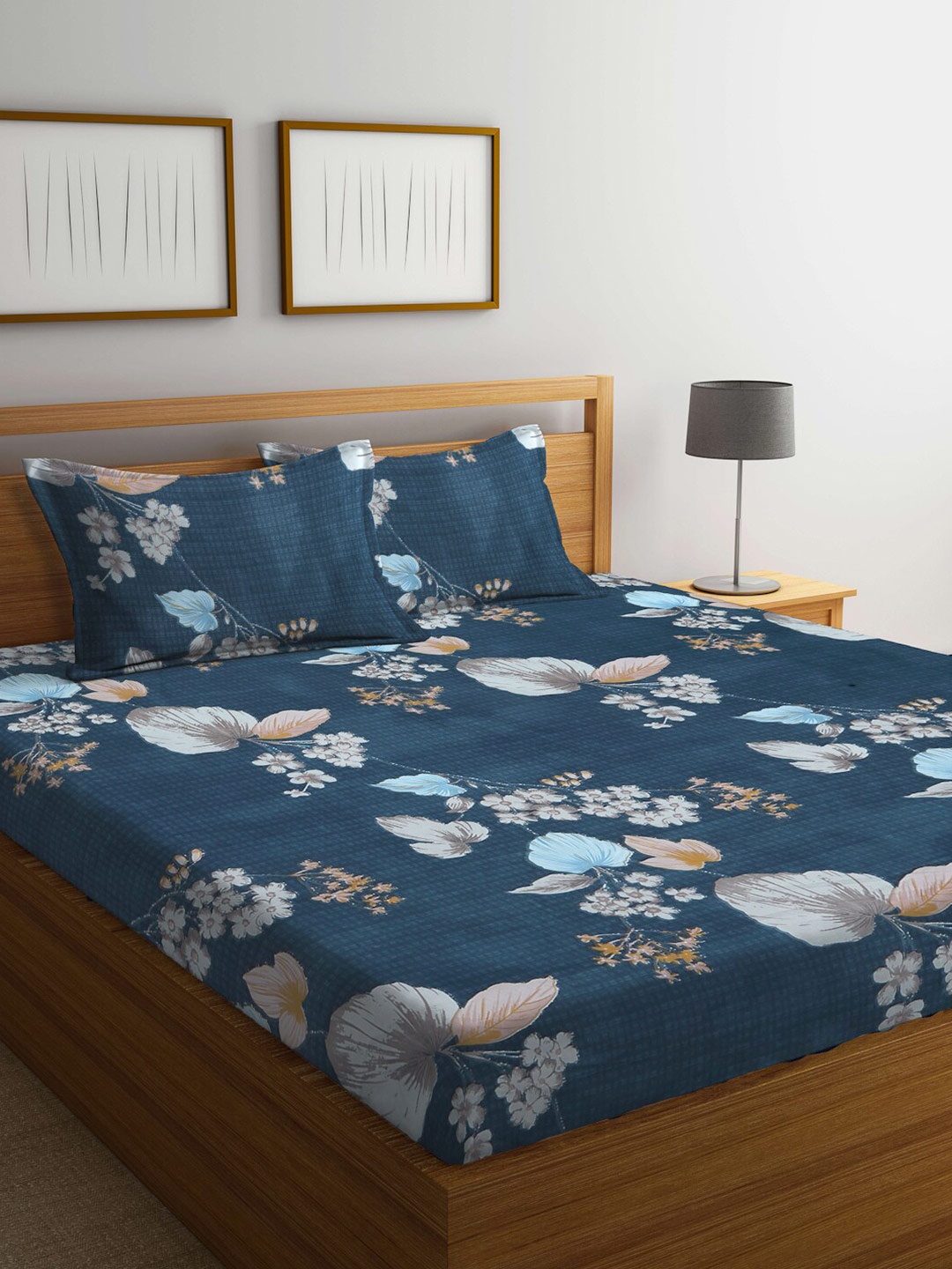 

KLOTTHE Blue & Off White Floral 300 TC King Bedsheet with 2 Pillow Covers