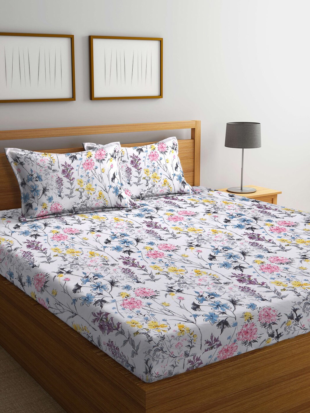 

KLOTTHE White & Pink Floral 300 TC King Bedsheet with 2 Pillow Covers