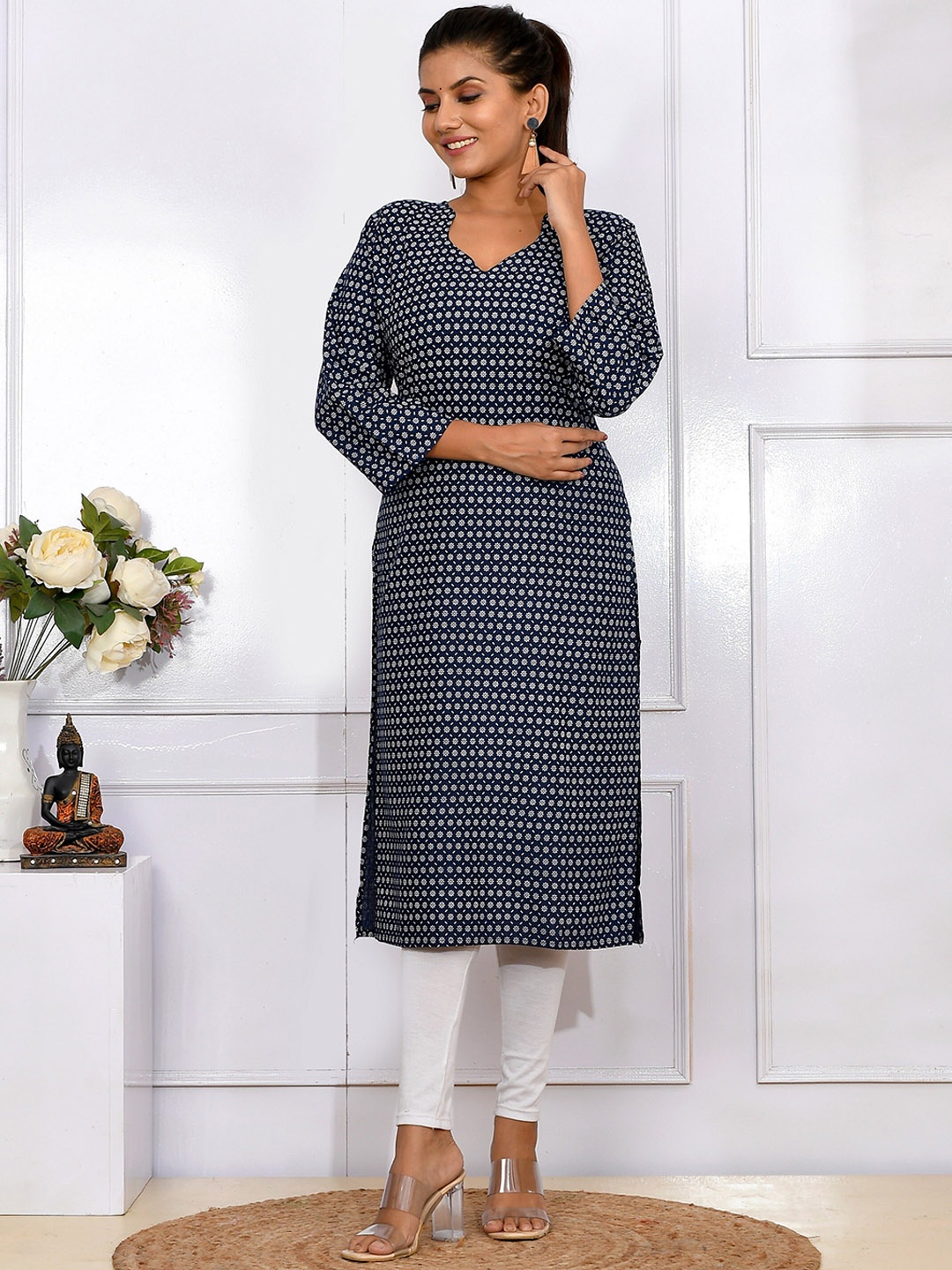 

Kesarya Floral Printed Sweetheart Neck A-Line Pure Cotton Kurta, Navy blue
