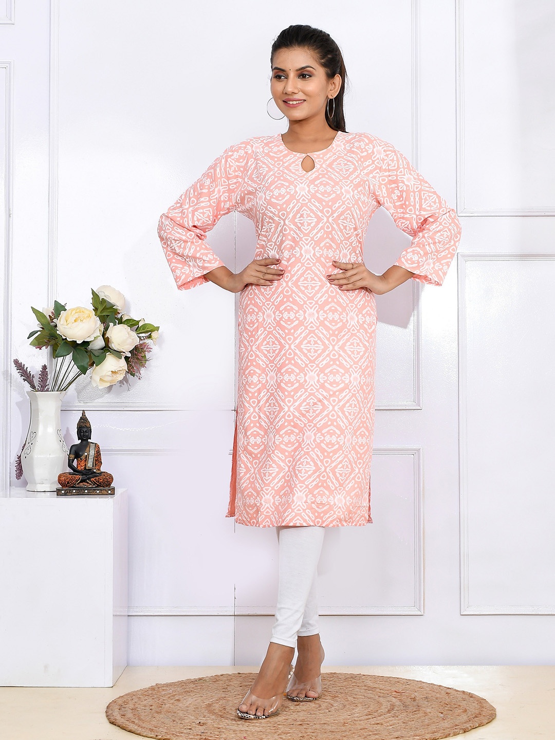 

Kesarya Geometric Printed Keyhole Neck Pure Cotton Regular Kurta, Pink
