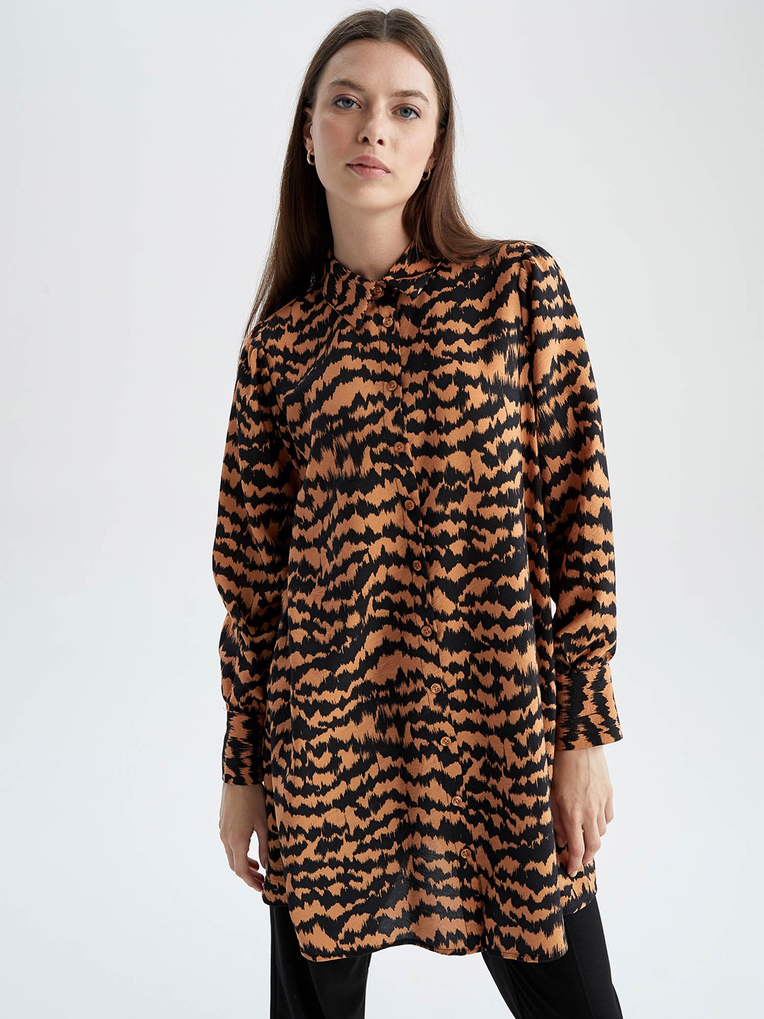 

DeFacto Women Orange & Black Shirt Collar Printed Tunic