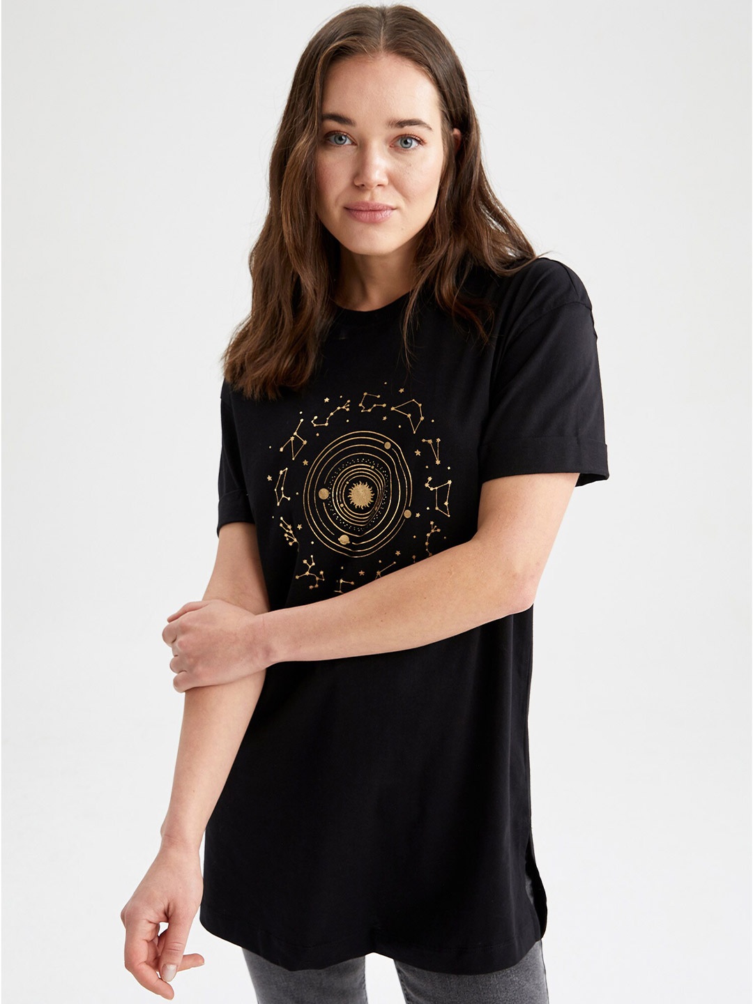 

DeFacto Women Black Printed Drop-Shoulder Sleeves Pure Cotton T-shirt