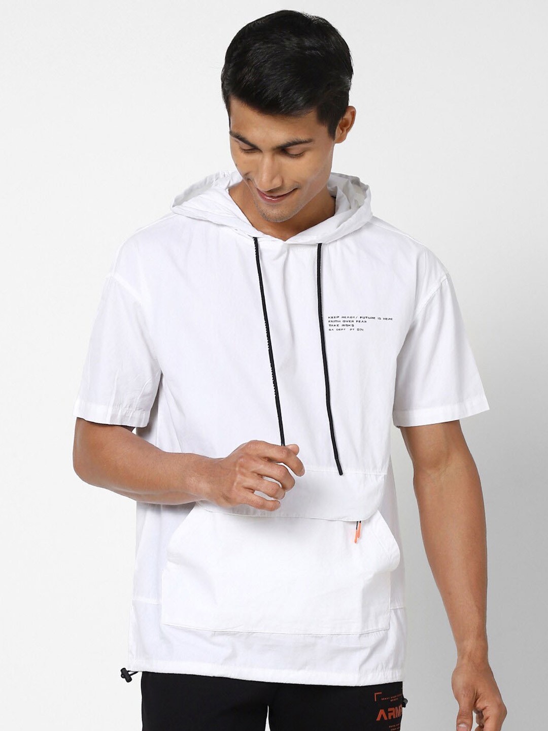 

Street Armor by Pantaloons Men White Hooded Cotton Sweatshirt