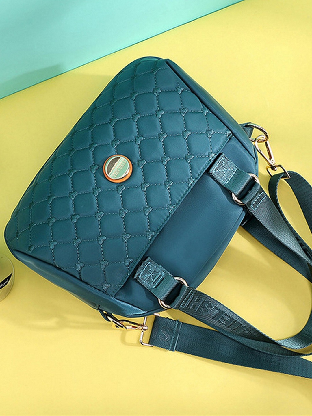 

Diva Dale Blue Textured Structured Handheld Bag with Quilted
