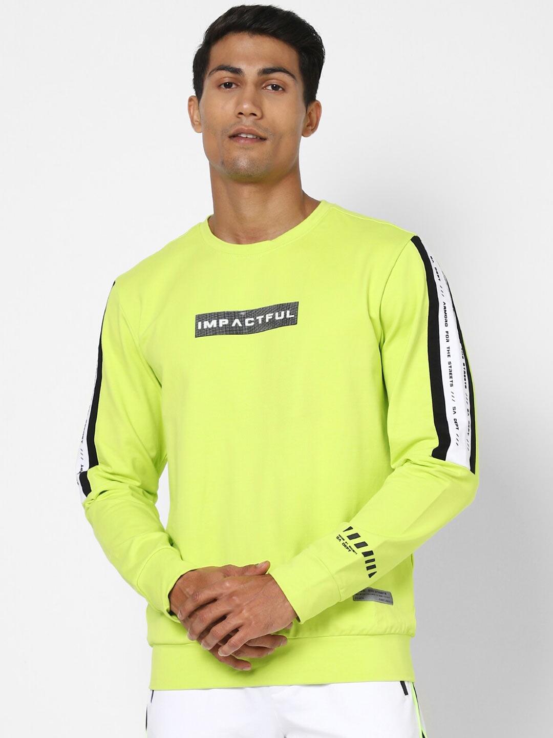 

Street Armor by Pantaloons Men Green Printed Sweatshirt