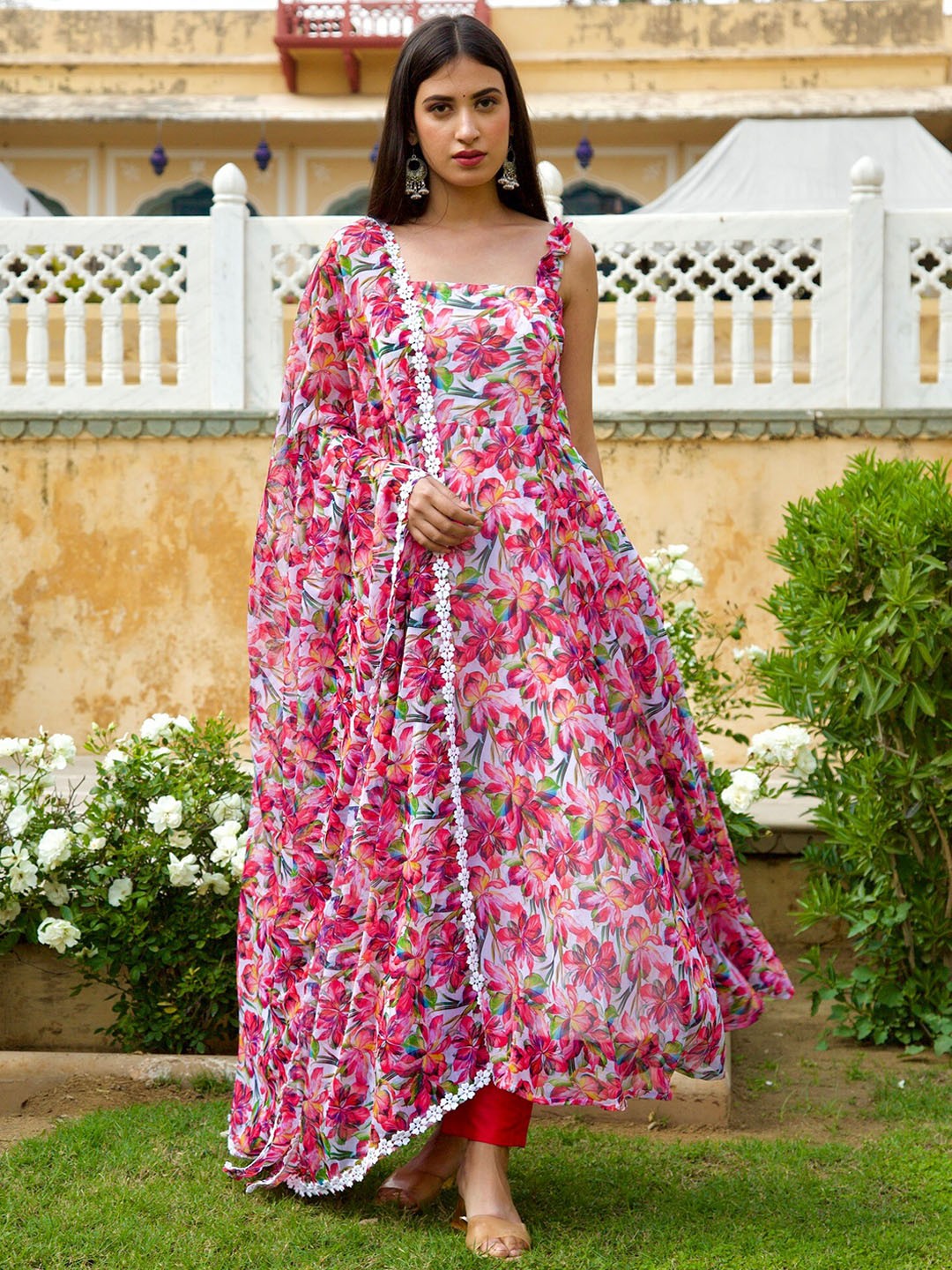 

OneWe Women White Floral Printed Anarkali Kurta with Trousers & With Dupatta