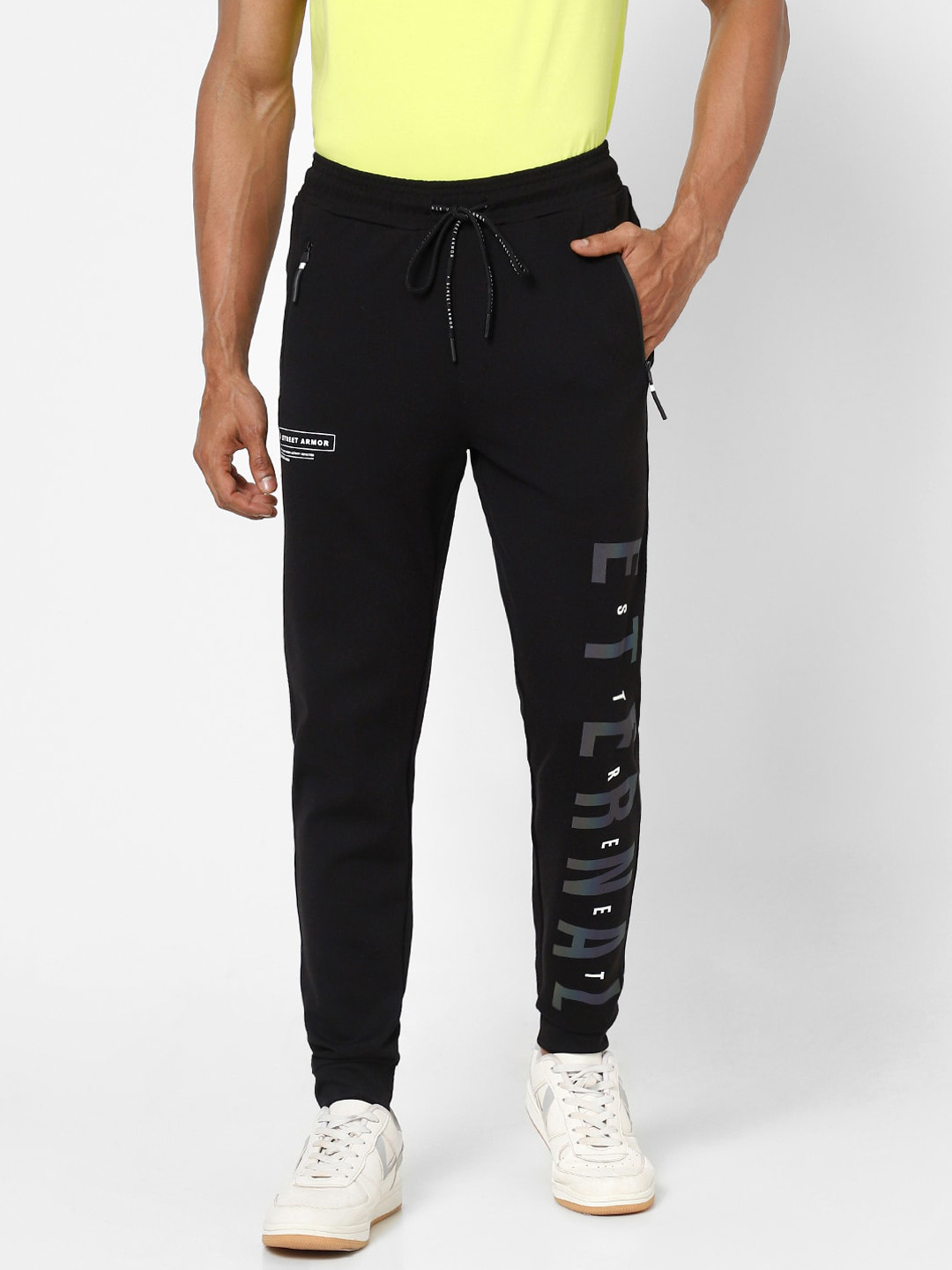 

Street Armor by Pantaloons Men Black Solid Joggers