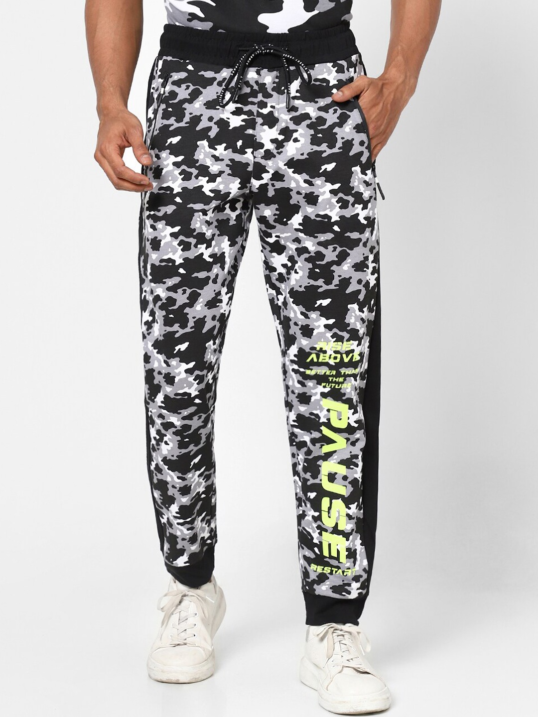 

Street Armor by Pantaloons Men White & Black Printed Joggers