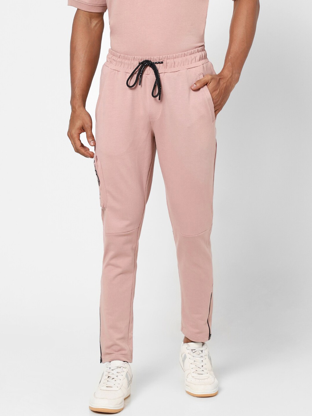 

Street Armor by Pantaloons Men Pink Solid Cotton Track Pants