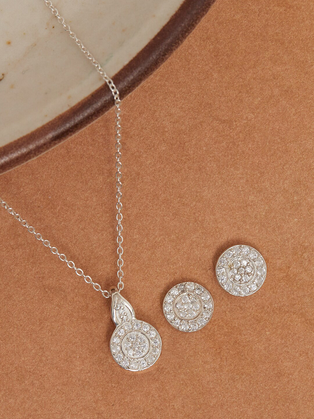

Studio Voylla Women 925 Sterling Silver CZ Stone Round Pendant Set