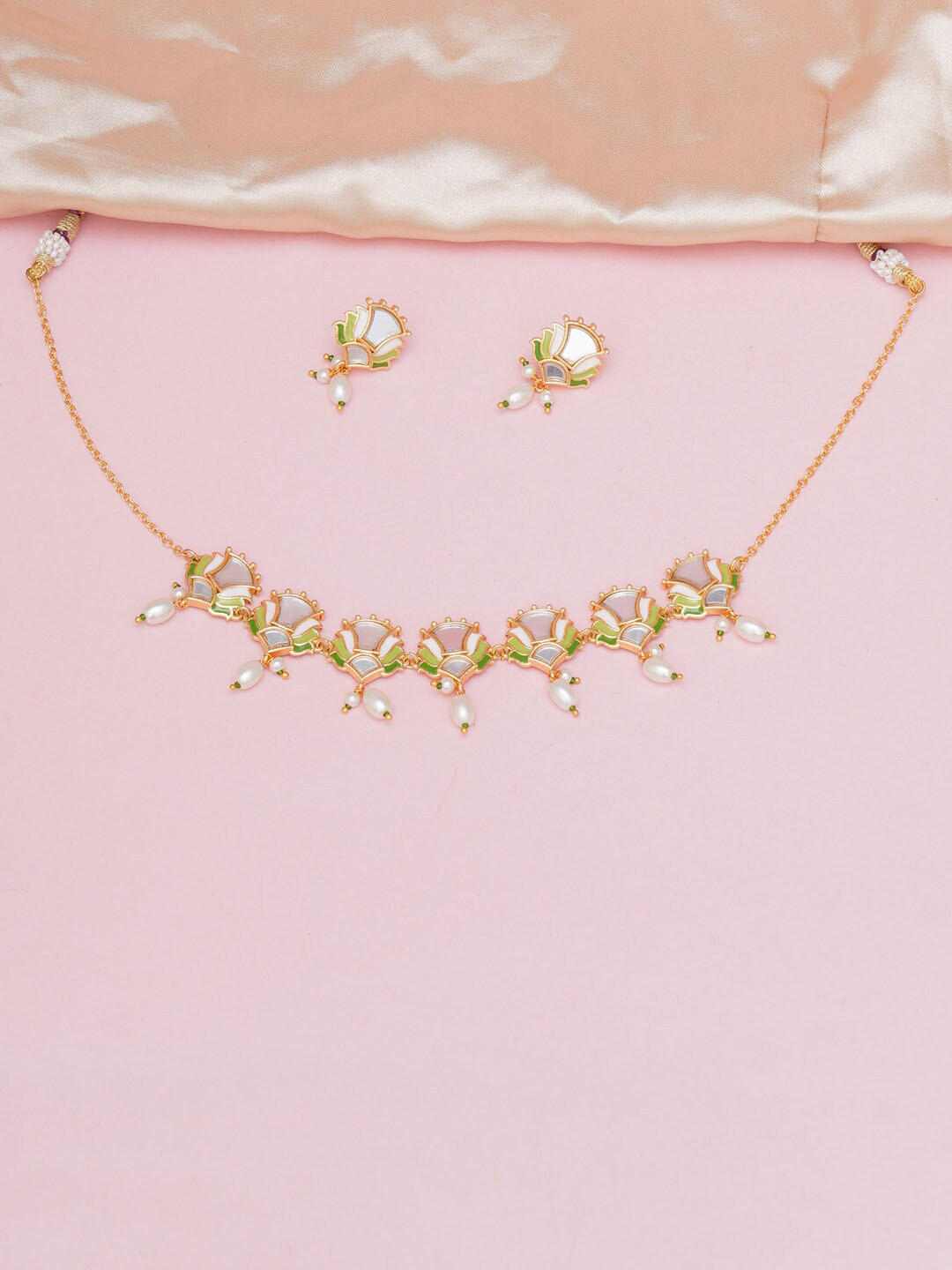 

Voylla White Gold-Plated Stone-Studded Jewellery Set, Green