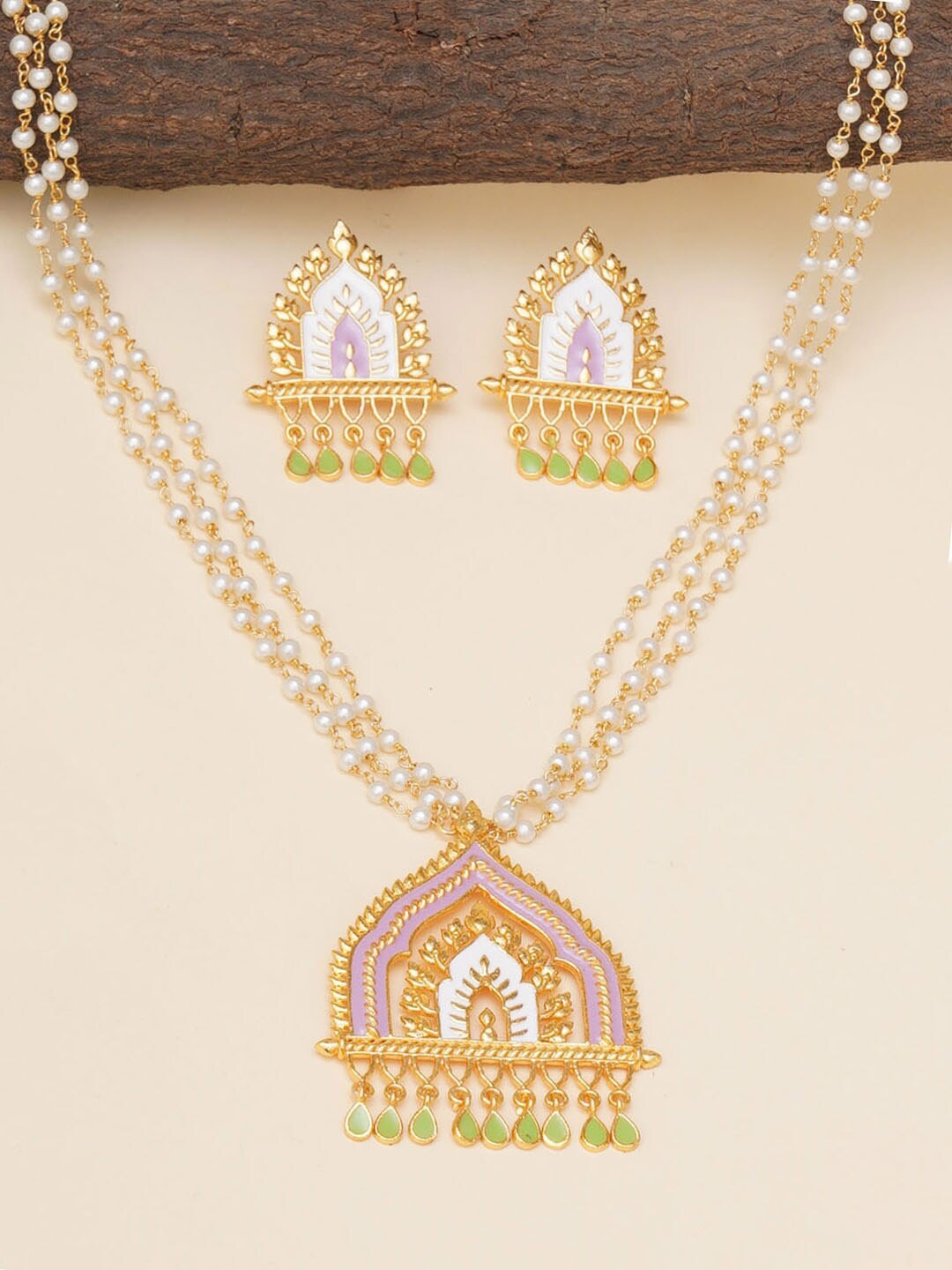 

Voylla White & Green Gold-Plated Pearls Studded & Beaded Temple Jewellery Set