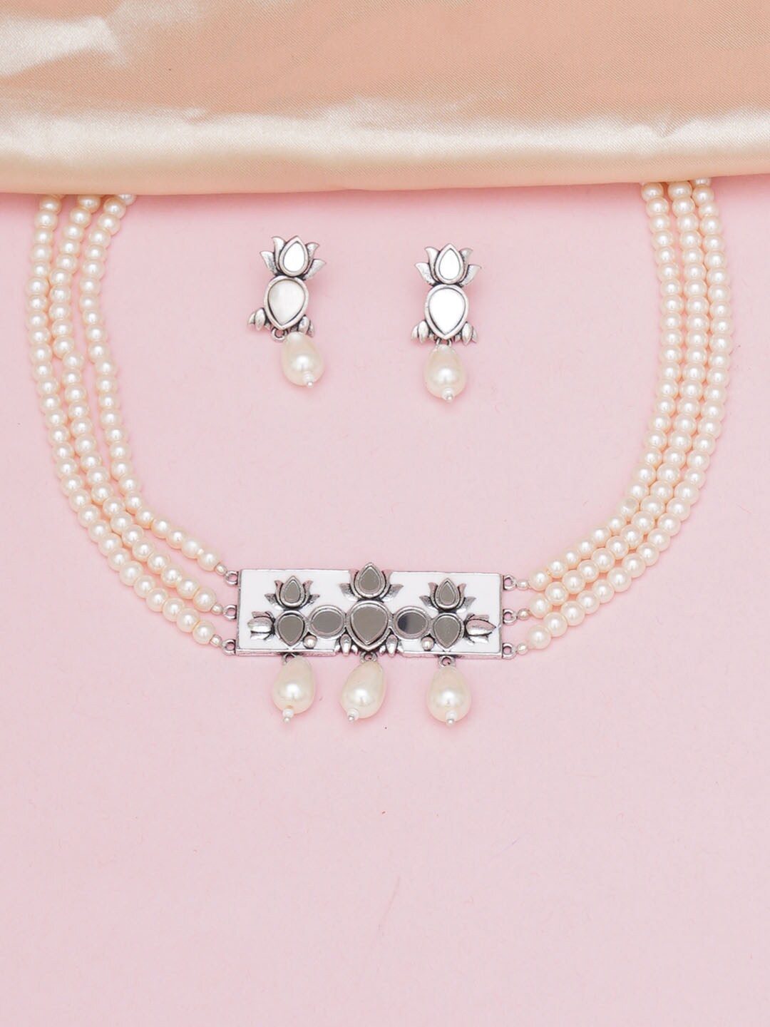 

Voylla Women Silver-Plated White Pearls-Studded & Beaded Mirror Work Jewellery Set