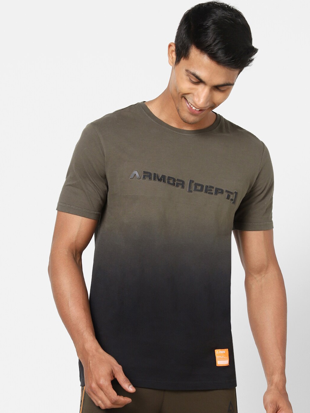 

Street Armor by Pantaloons Men Olive Green Typography Dyed Cotton T-shirt