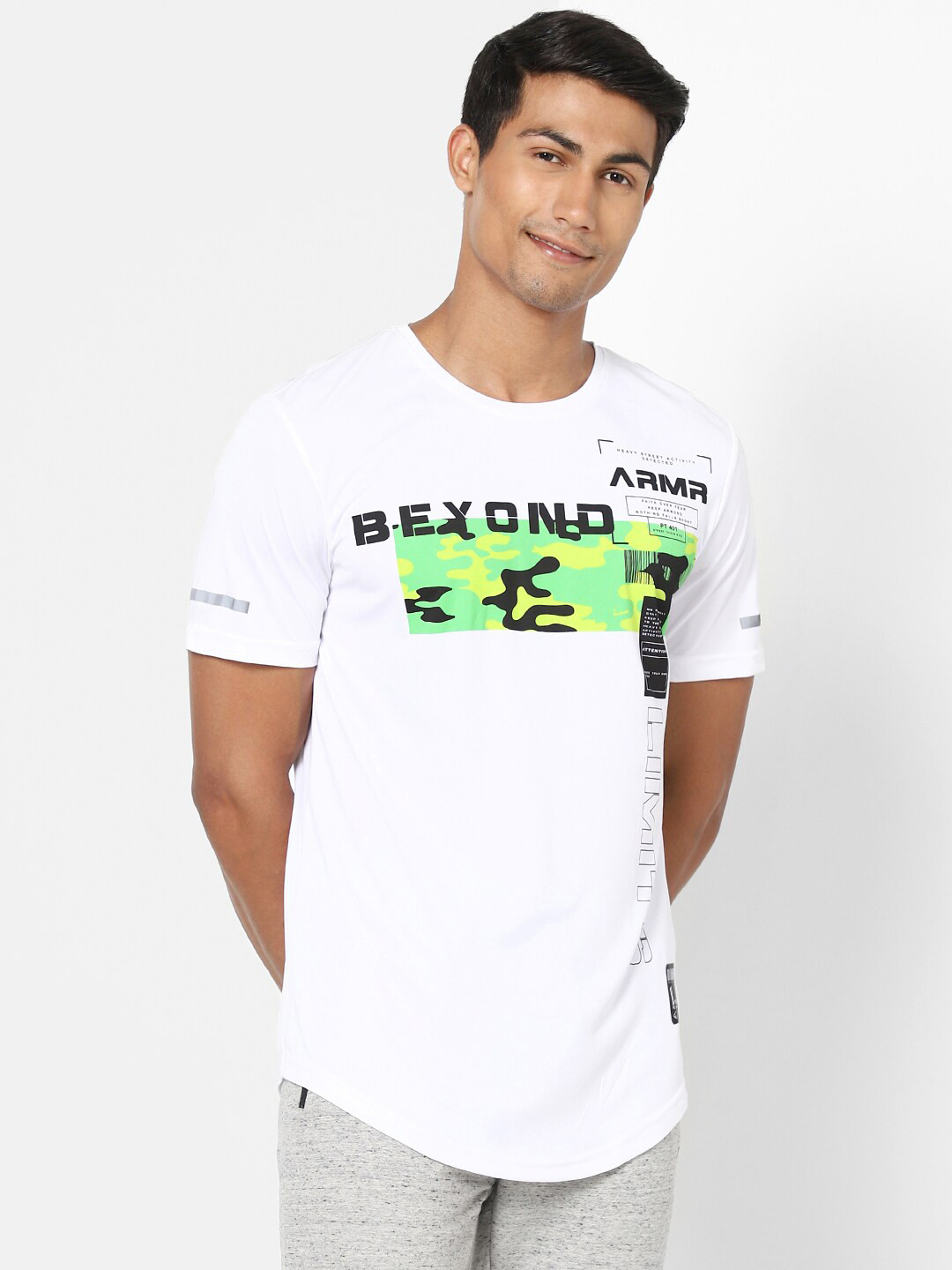 

Street Armor by Pantaloons Men White Typography Printed T-shirt