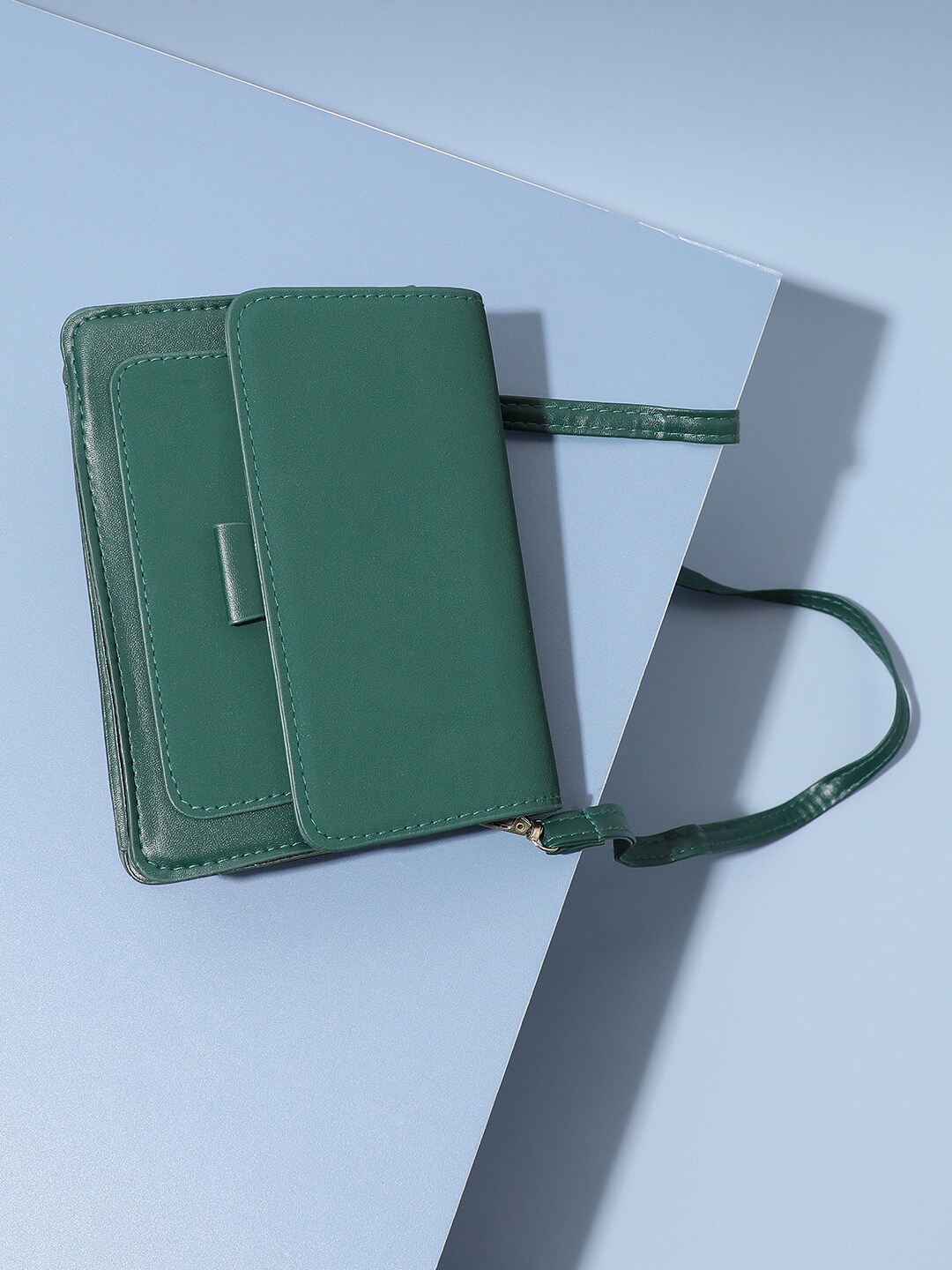 

HAUTE SAUCE by Campus Sutra Green PU Structured Sling Bag