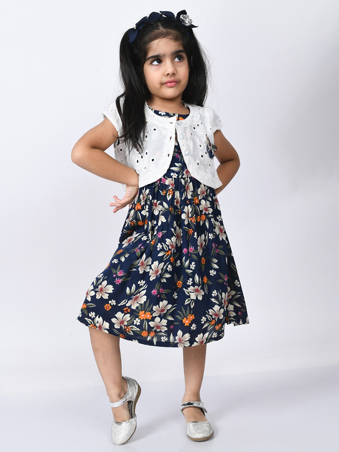 

Bella Moda Girls Navy Blue & Off White Floral Print Fit & Flare Cotton Dress