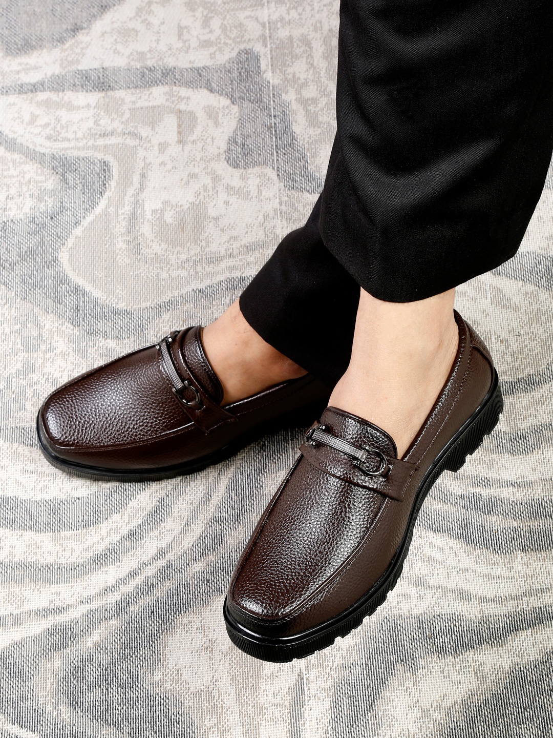 

MUTAQINOTI Men Brown Solid Formal Loafers