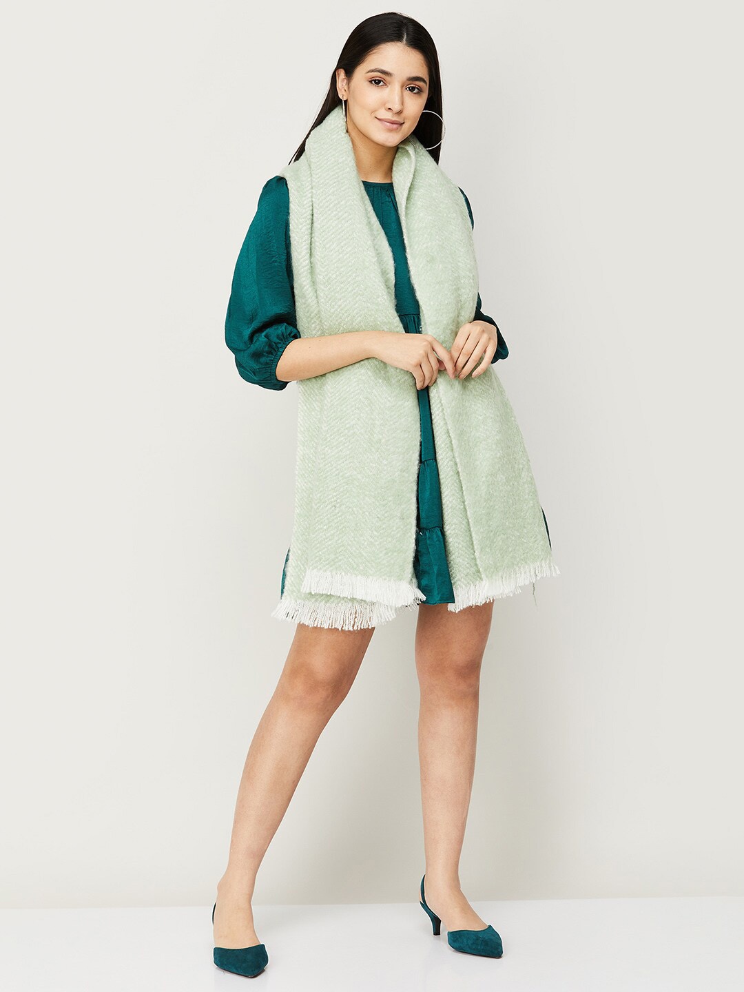 

Ginger by Lifestyle Women Green & White Chevron Printed Stole