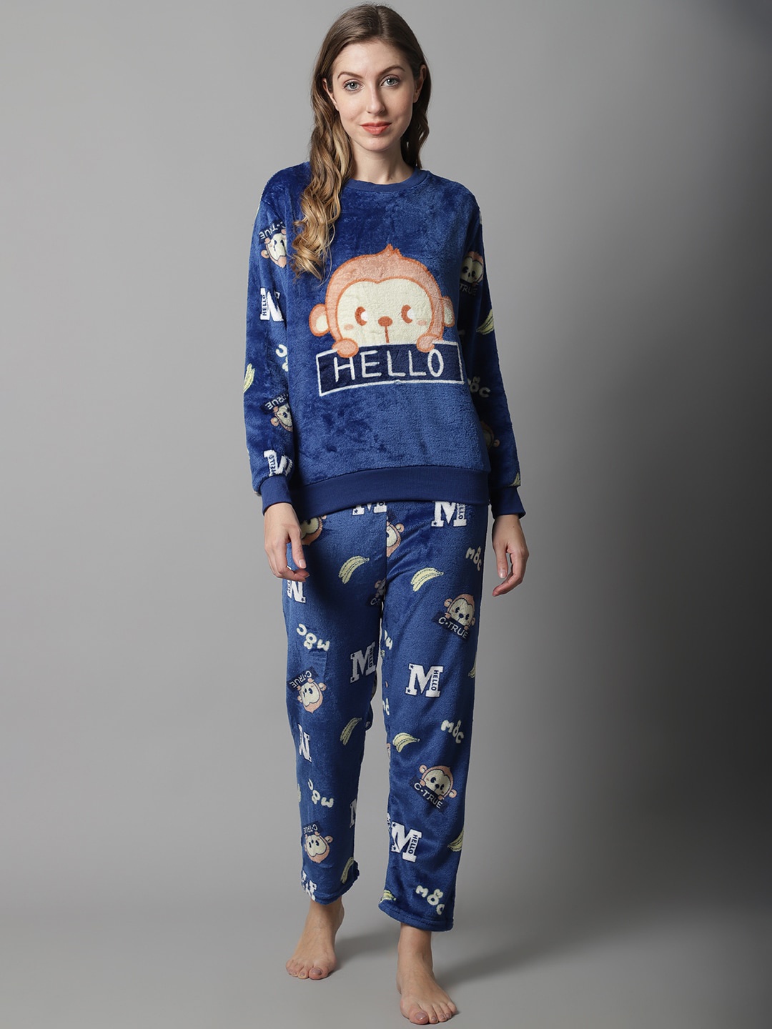 

TAG 7 Women Blue & White Typography Printed Night suit