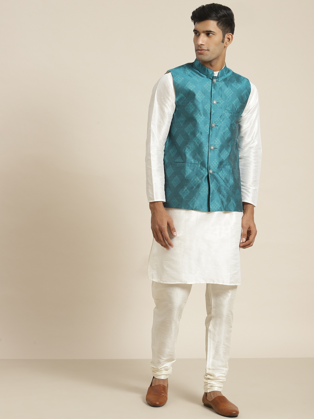 

SOJANYA Men Cream-Coloured Kurta with Churidar