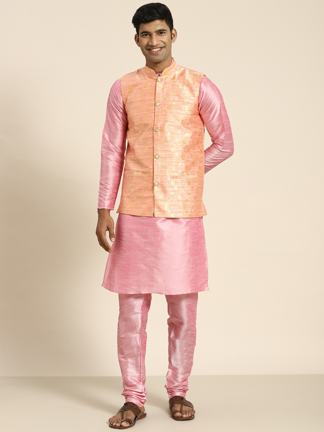 

SOJANYA Men Pink Kurta with Churidar