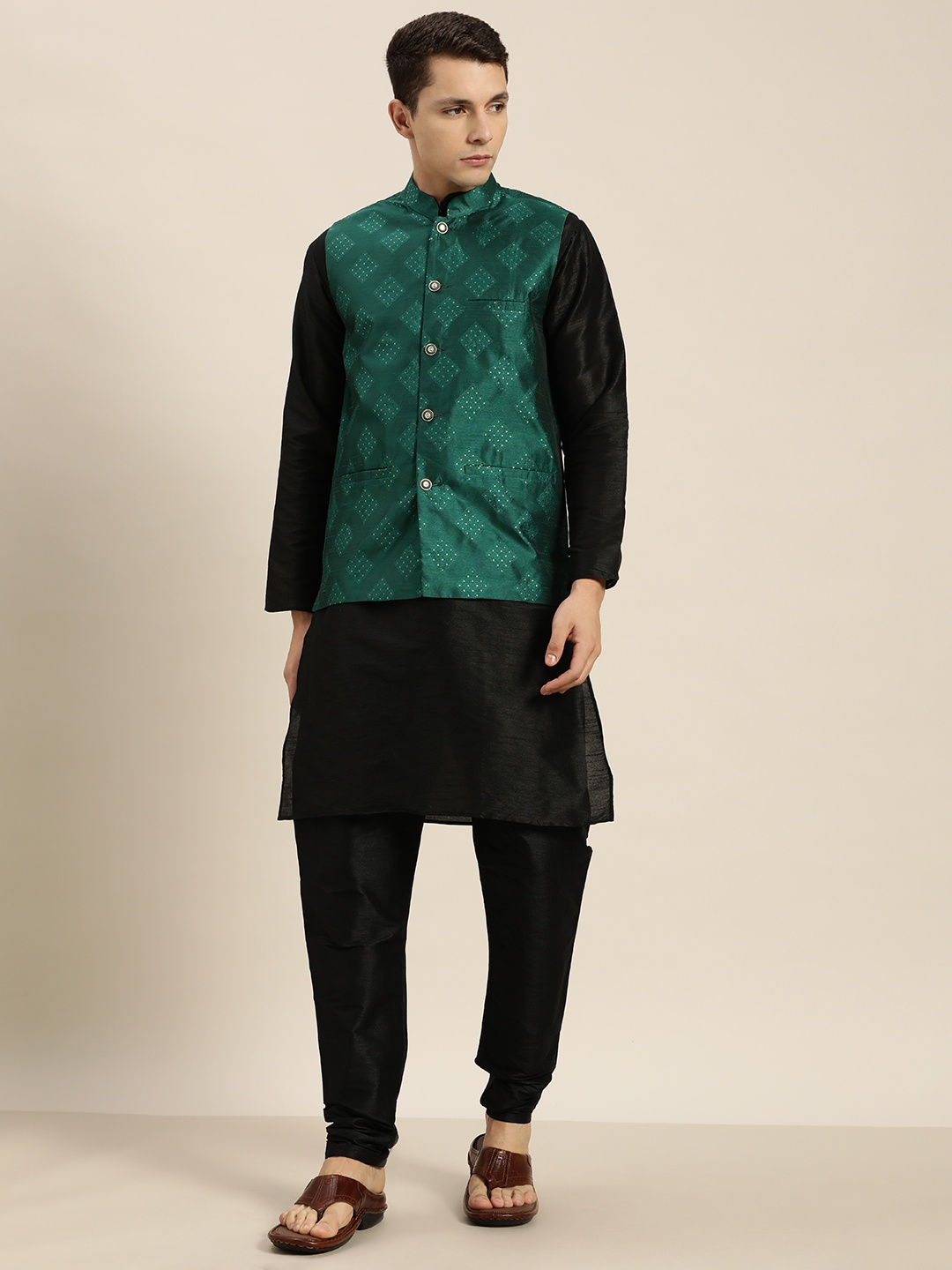 

SOJANYA Men Black Kurta with Churidar with Nehru Jacket