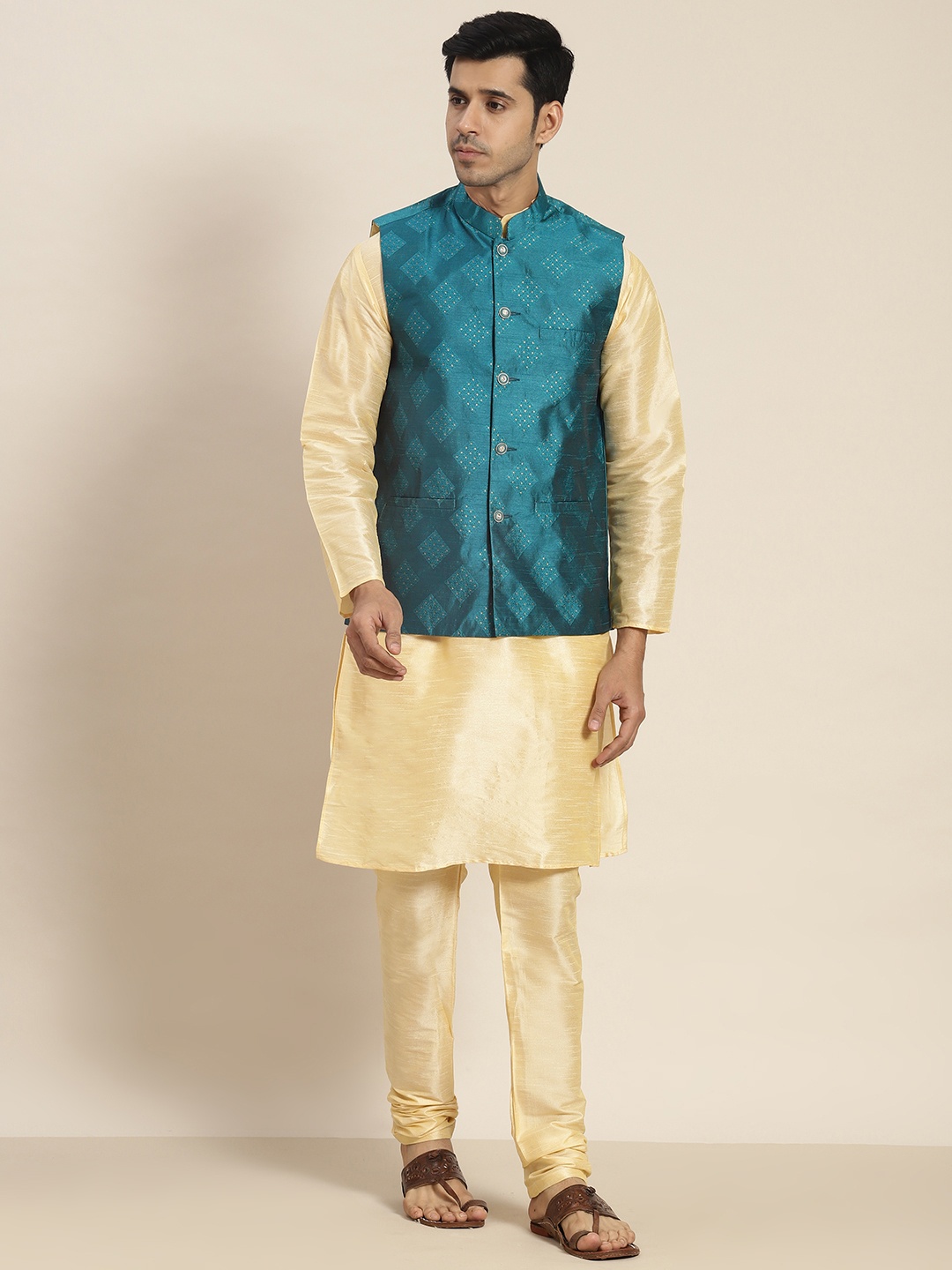 

SOJANYA Men Gold-Toned Kurta with Churidar with Nehru Jacket
