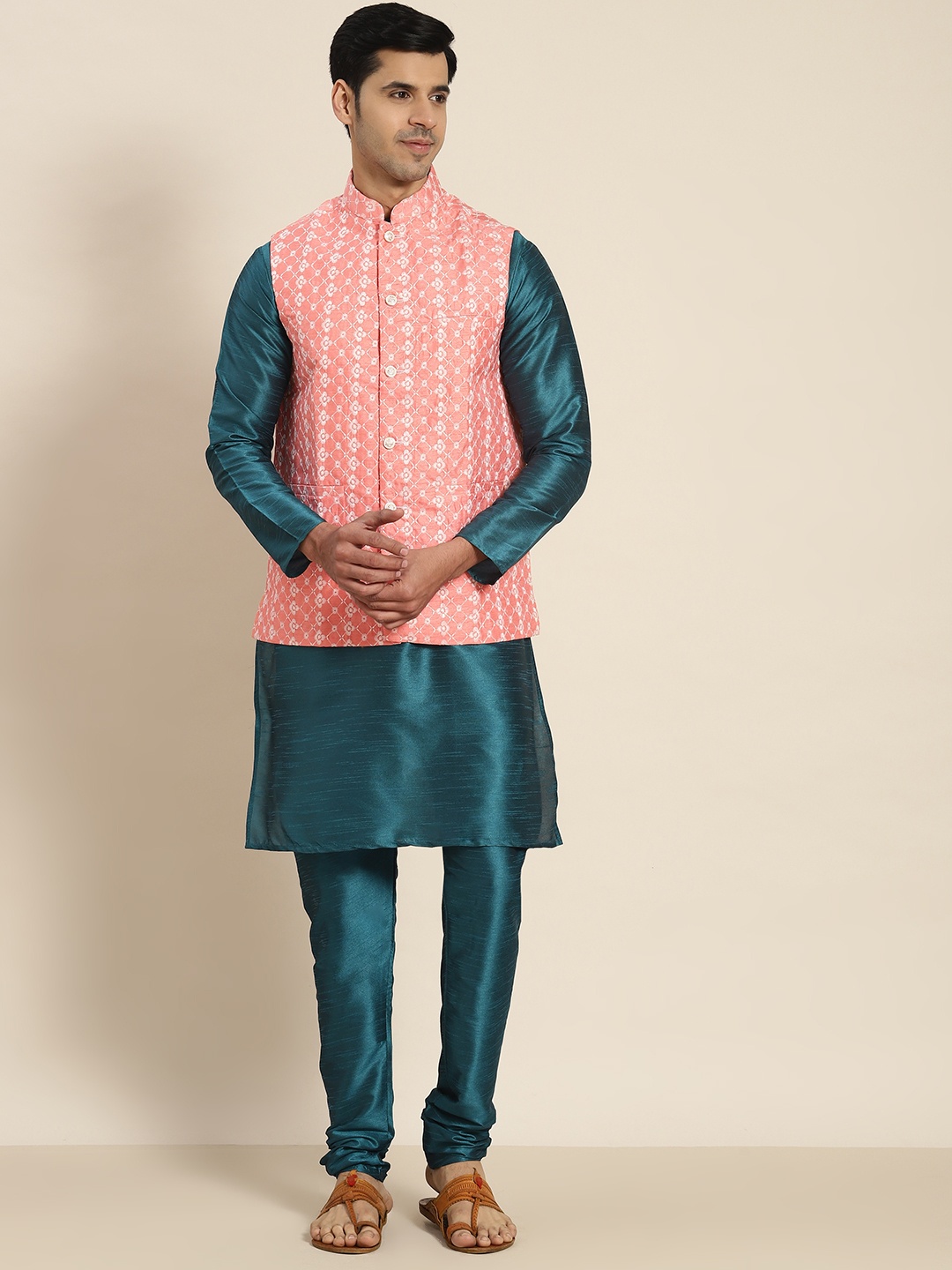 

SOJANYA Men Teal Ethnic Motifs Embroidered Kurta with Churidar with Nehru Jacket