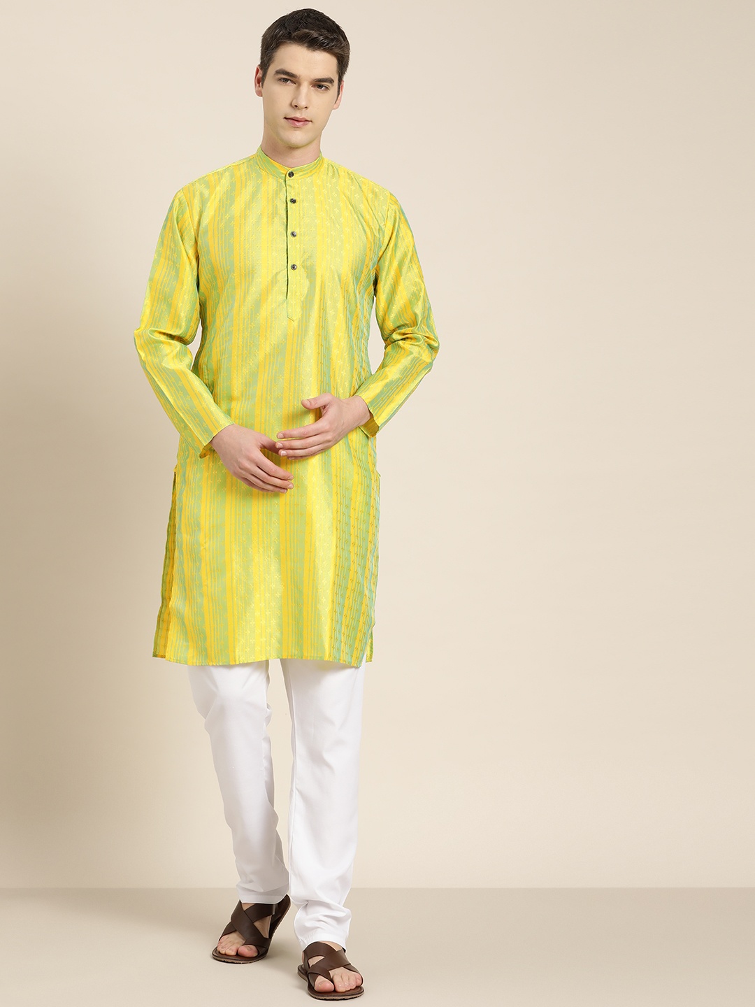 

SOJANYA Men Kurta with Pyjamas, Yellow