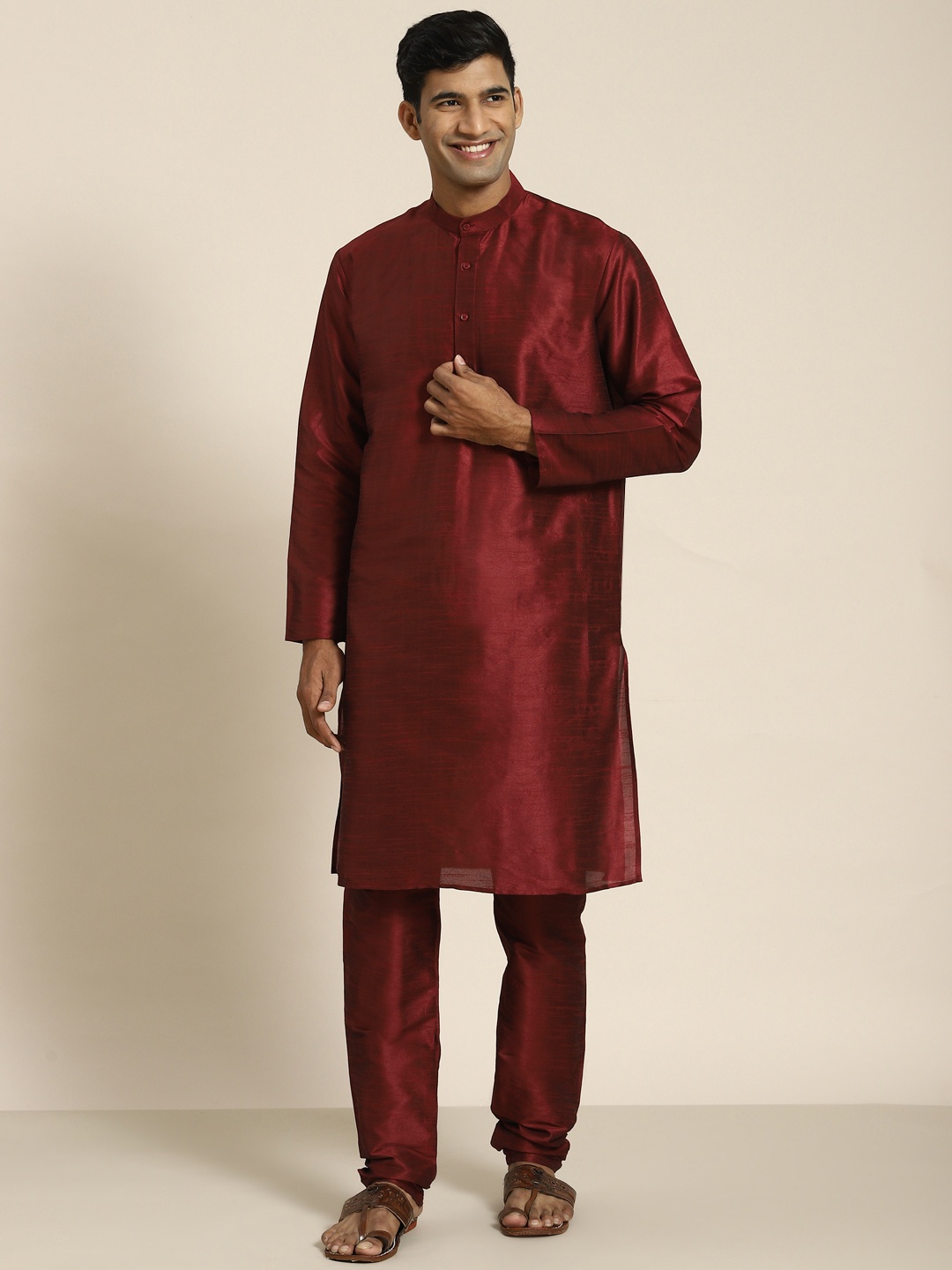 

SOJANYA Men Woven Design Kurta with Churidar with Nehru Jacket, Maroon