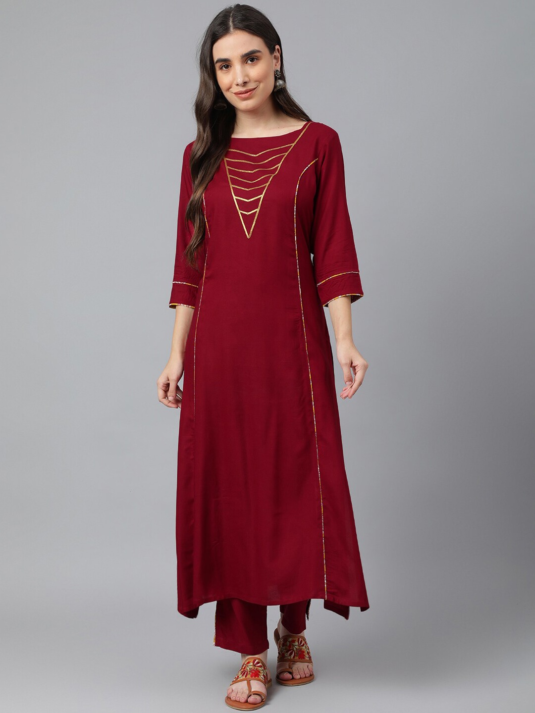

Idalia Women Maroon Yoke Design Pleated Patchwork Kurta with Trousers