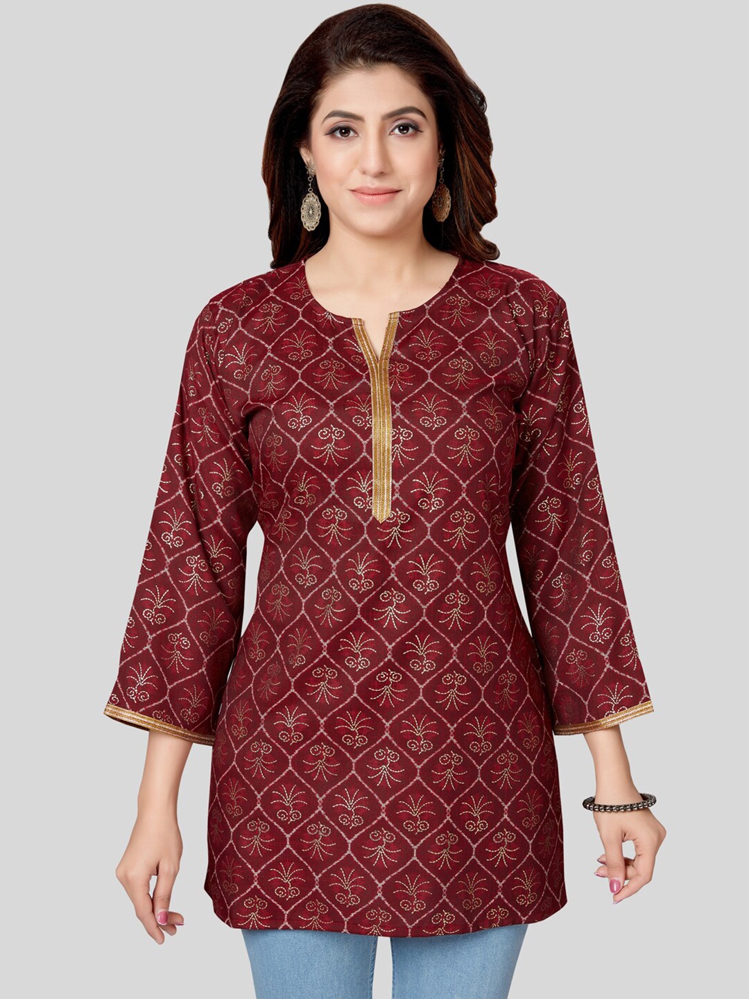 

Saree Swarg Maroon & Gold-Toned Ethnic Motifs Printed Kurti