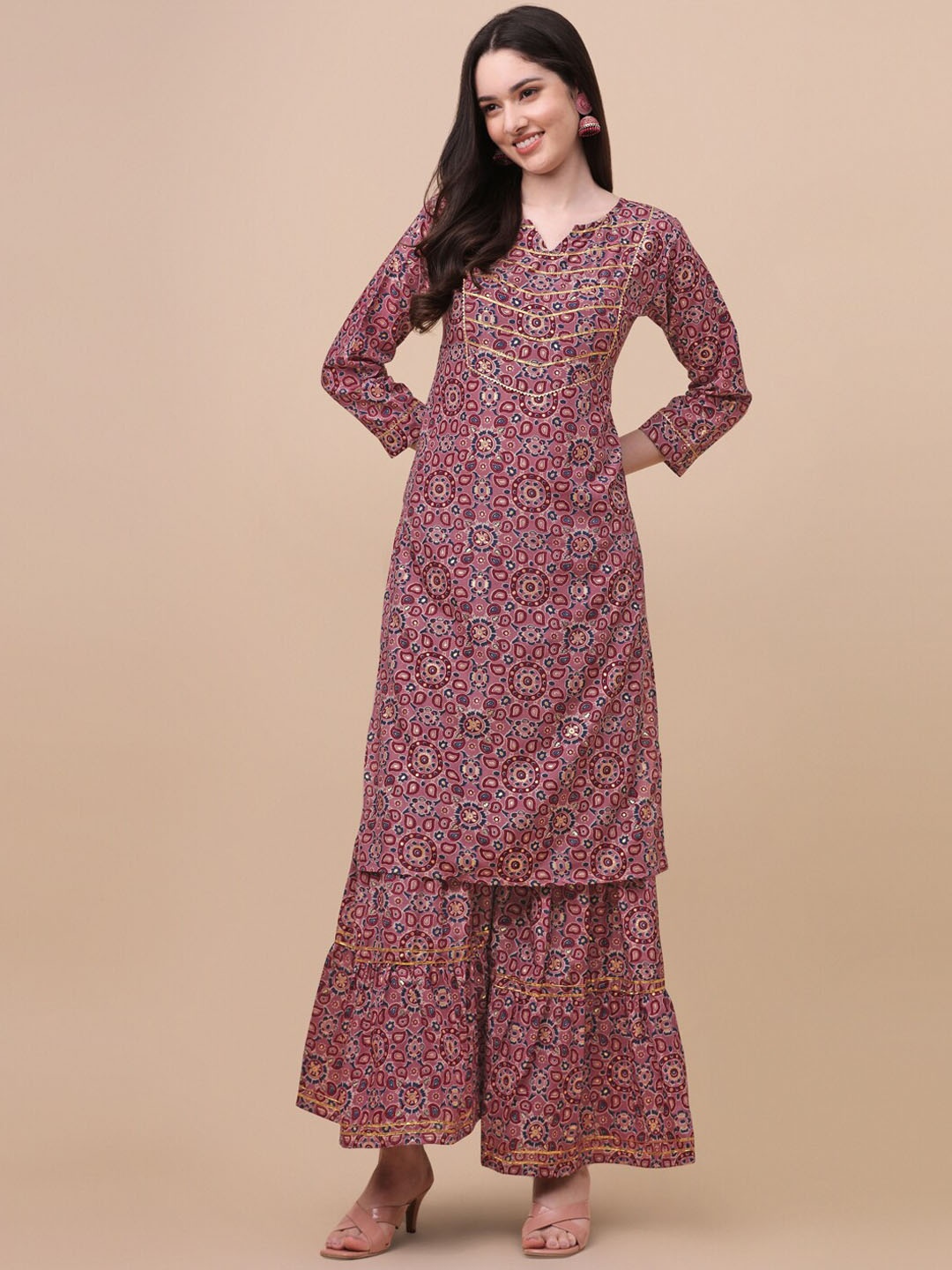 

GUFRINA Women Pink Floral Printed Kurti With Sharara