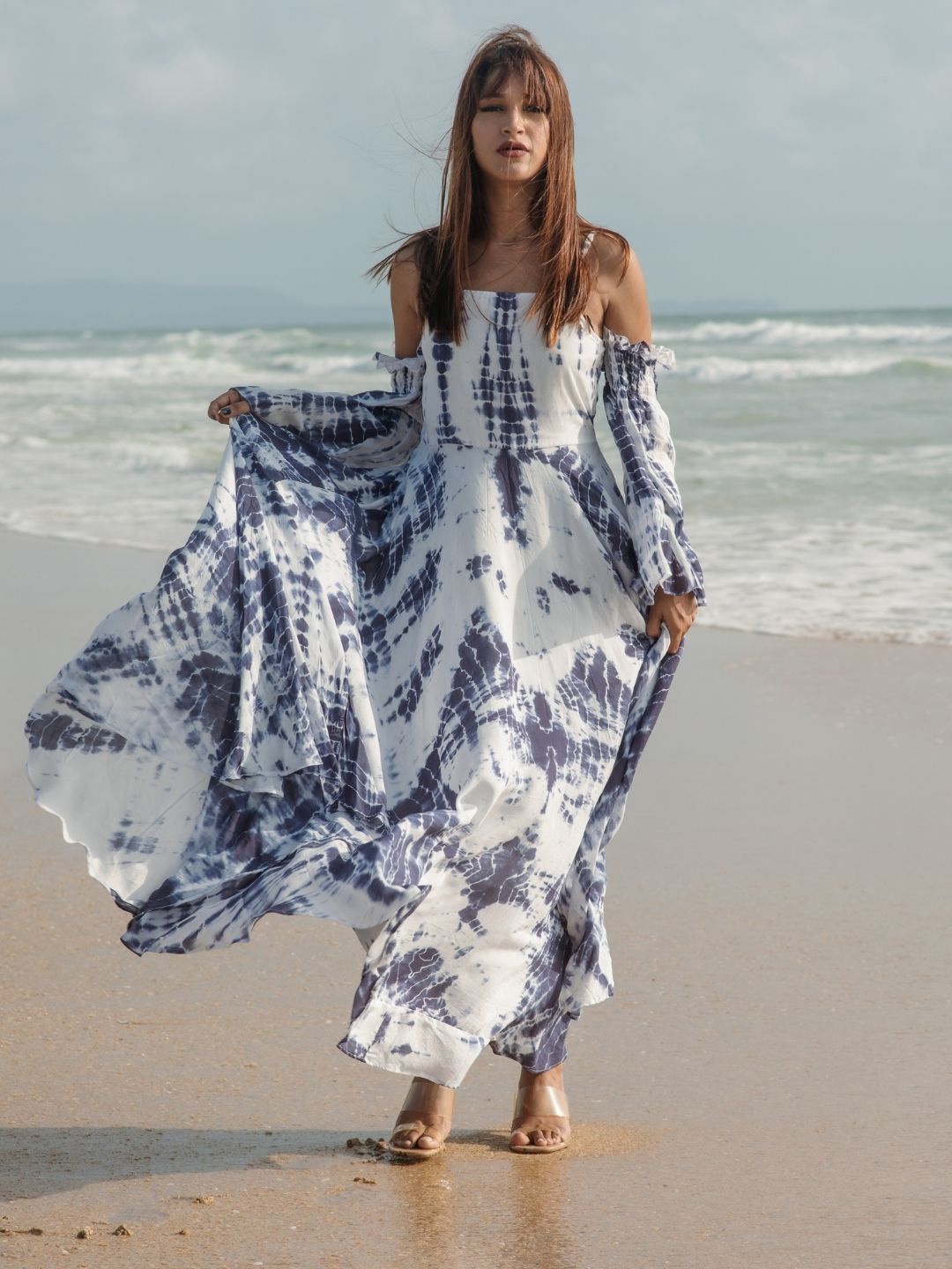 

HOUSE OF JAMOTI Blue & White Tie and Dye Silk Maxi Dress
