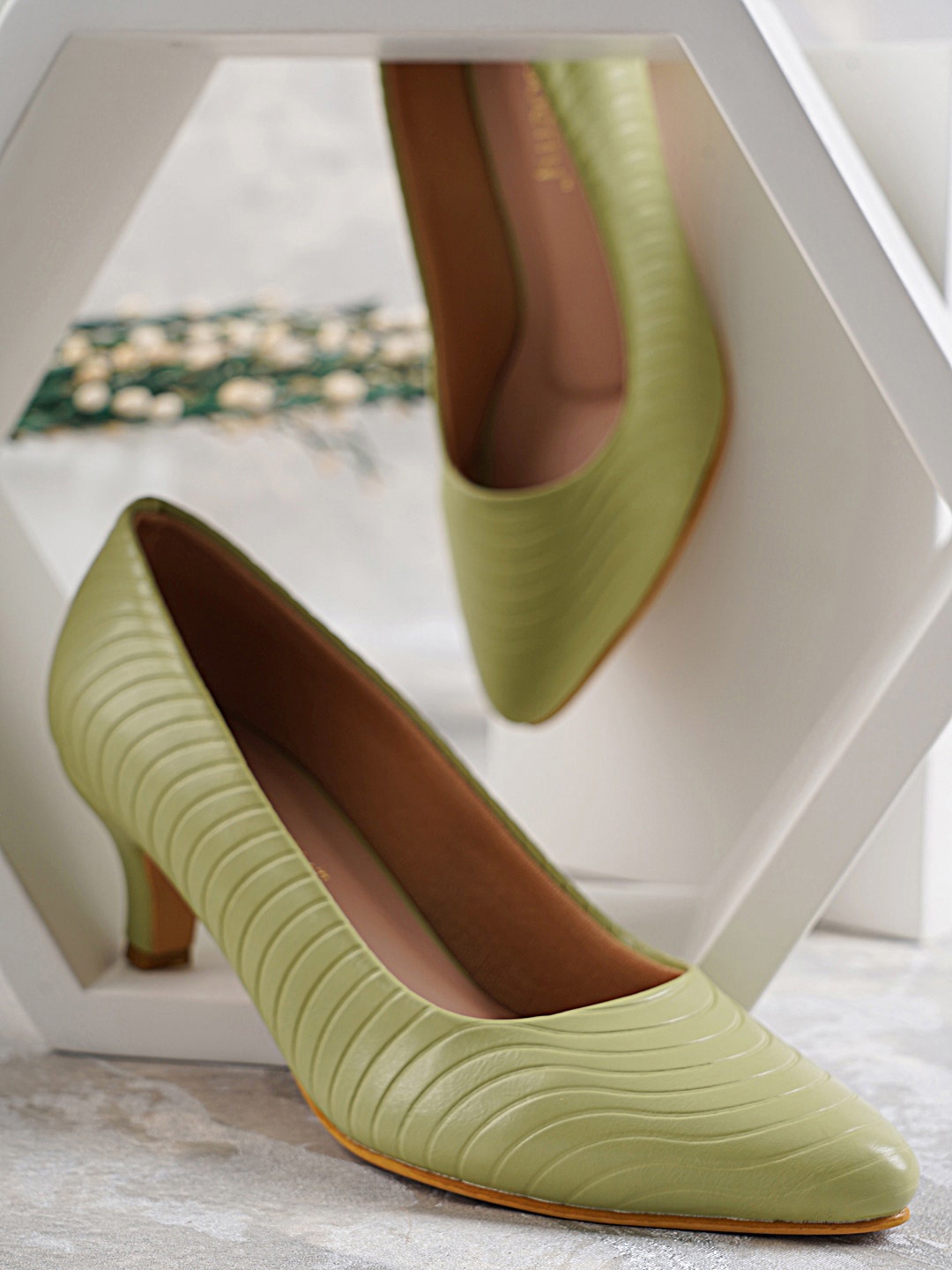 

DressBerry Women Green Textured Kitten Pumps