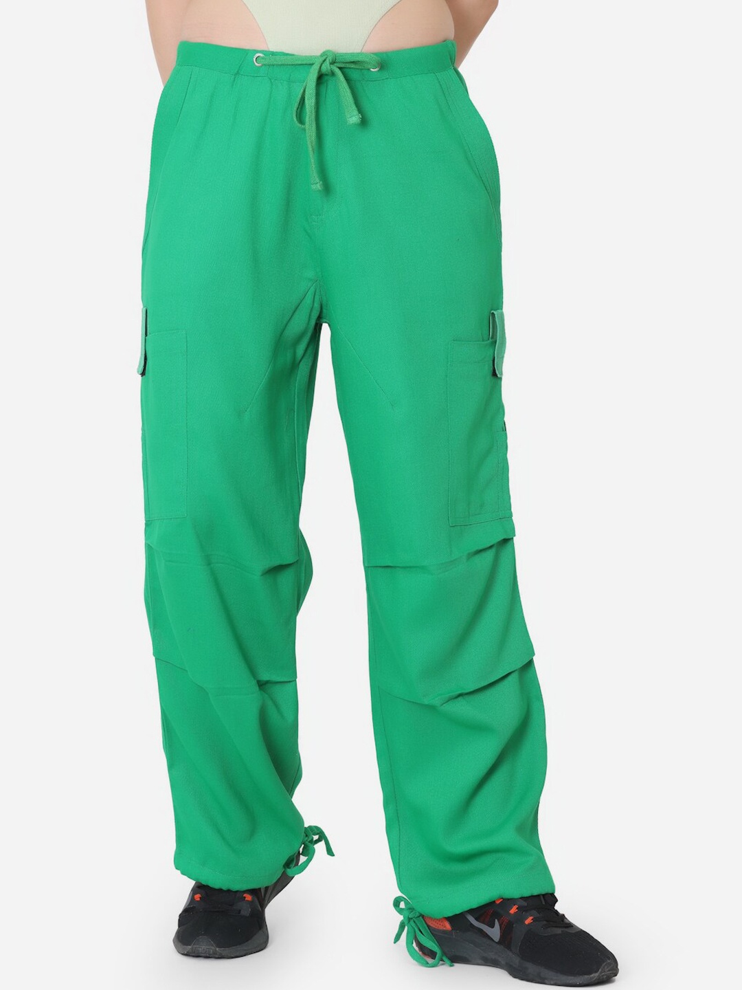 

EVERDION Women Green Comfort Loose Fit Low-Rise Easy Wash Cotton Cargos