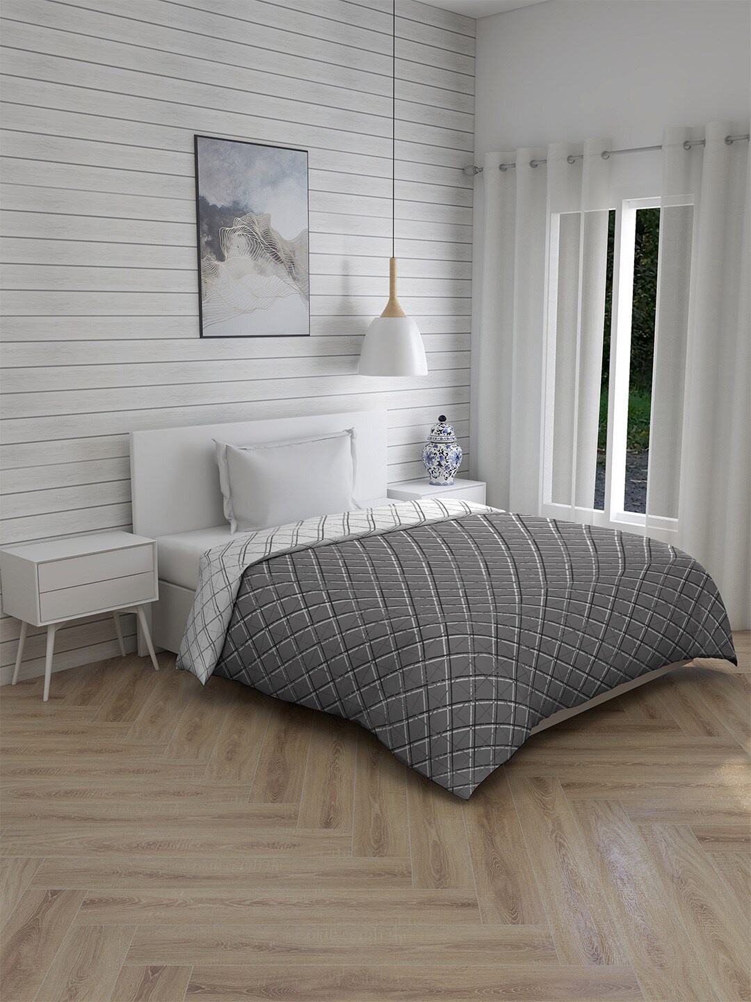 

Layers Grey & White Geometric Mild Winter 120 GSM Single Bed Comforter