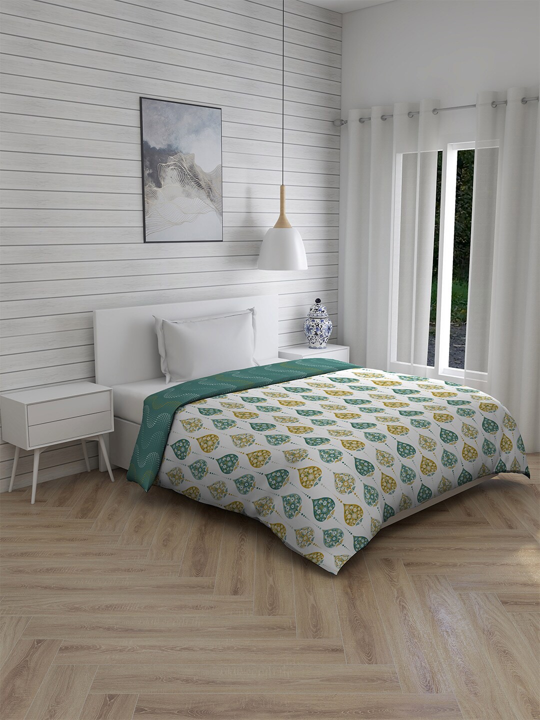 

Layers Green & White Floral Mild Winter 120 GSM Cotton Single Bed Comforter