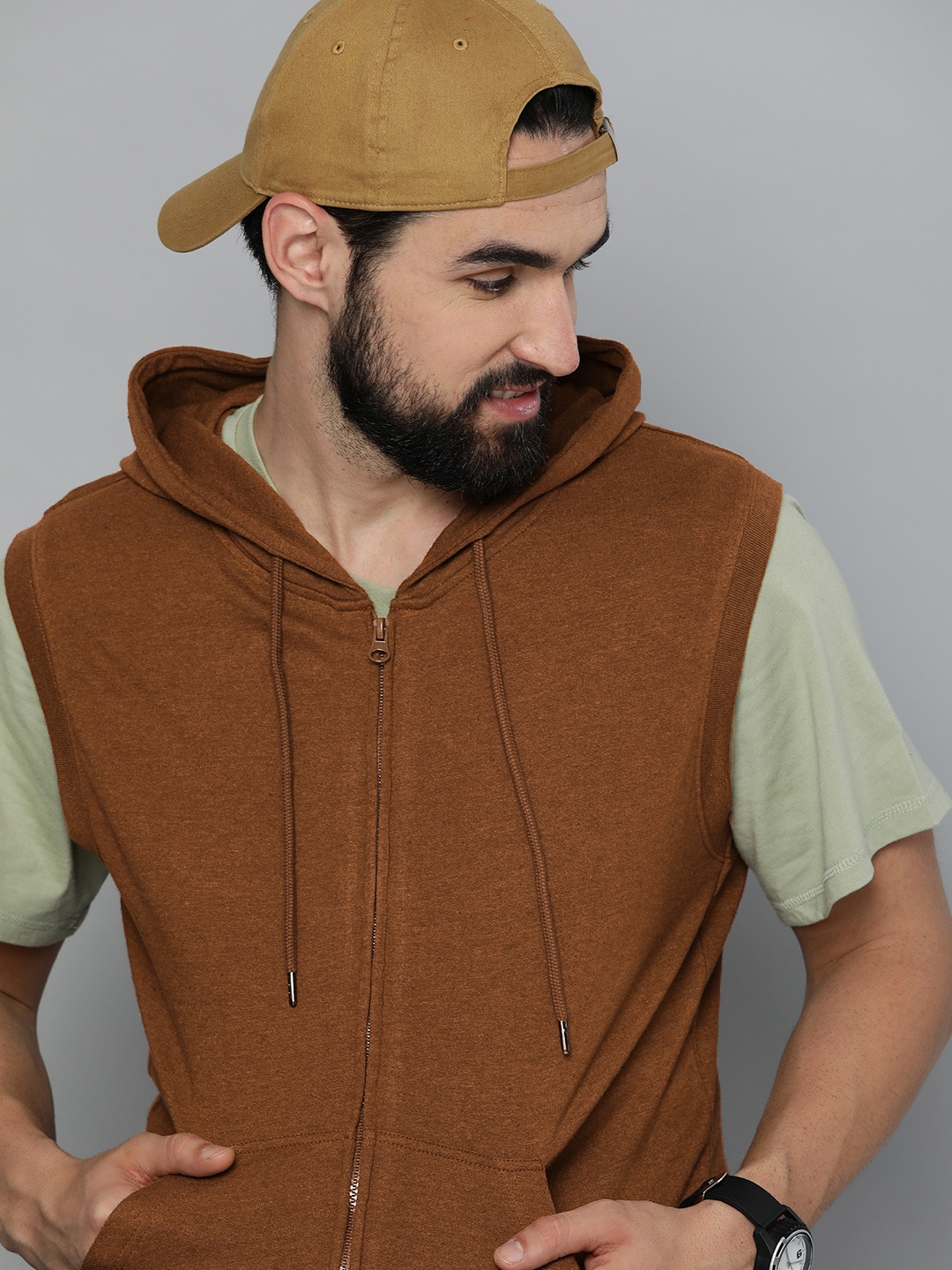 

HERE&NOW Men Brown Solid Knitted Hooded Sweatshirt