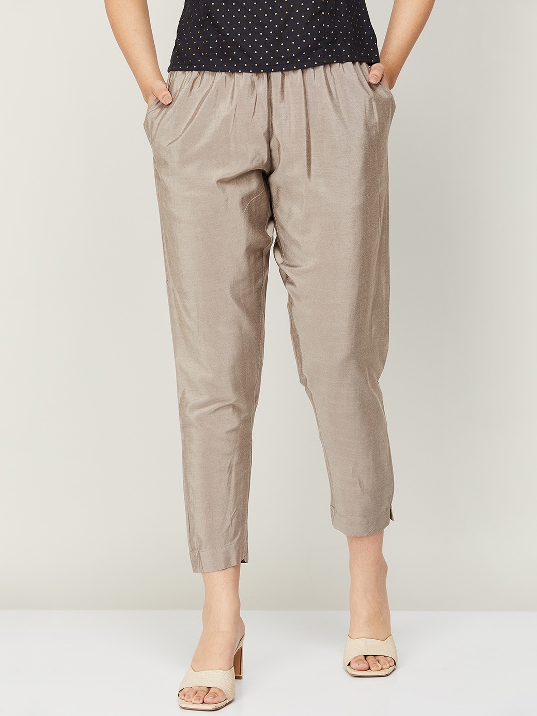 

Melange by Lifestyle Women Grey Pleated Trousers