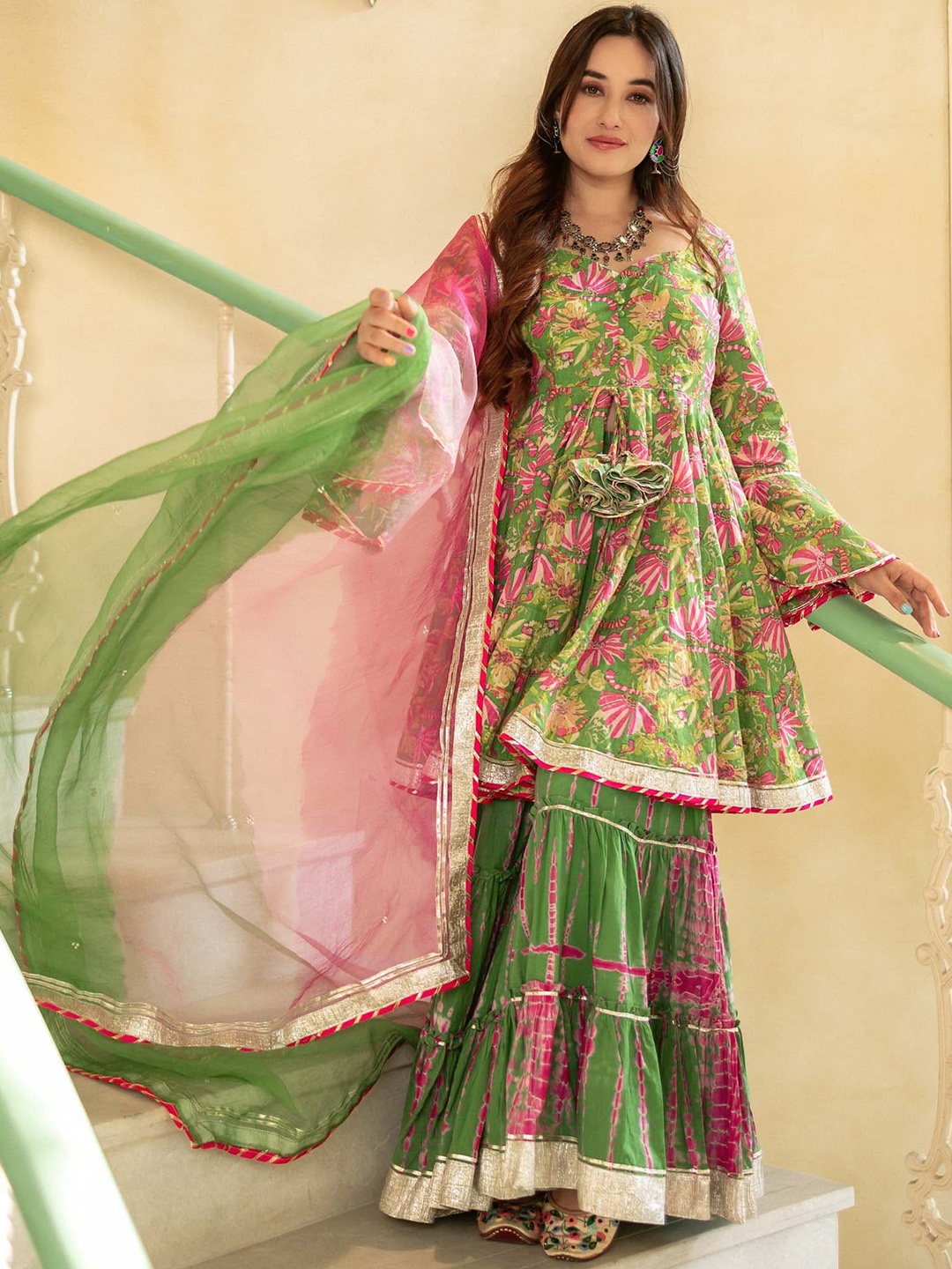 

AACHHO Women Baageecha Shibori Sharara Set, Green