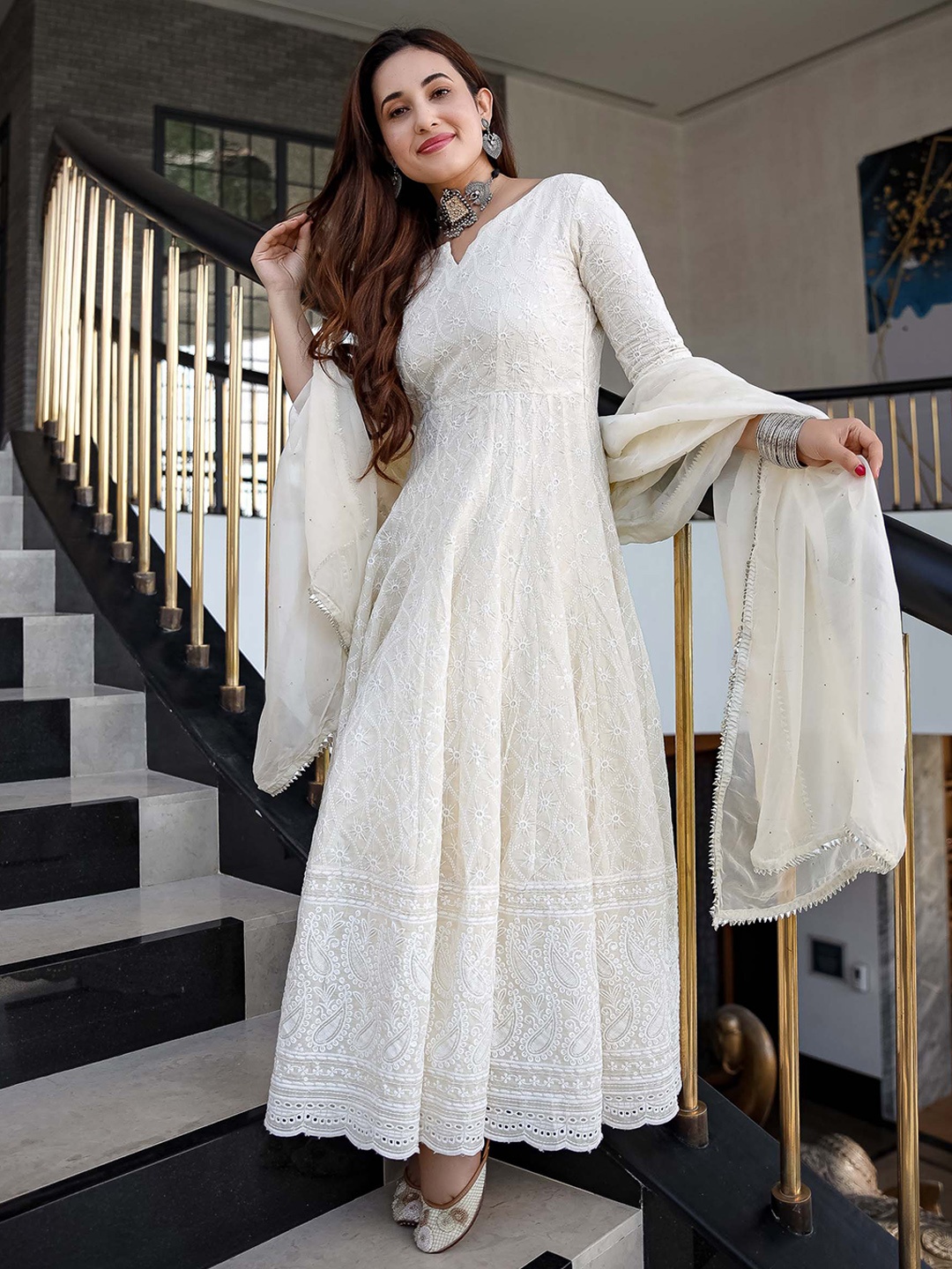 

AACHHO Women Pearl Ivory Anarkali Set, Off white