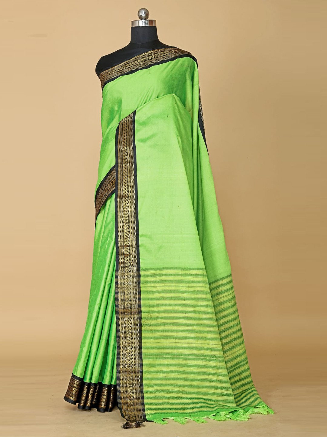 

BESUCHER Green & Black Zari Silk Cotton Banarasi Saree